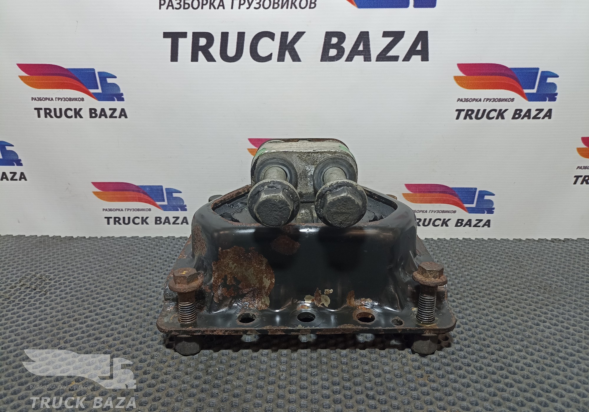 7420499469 Подушка двигателя задняя для Renault Magnum IV DXi (с 2005 по 2013)