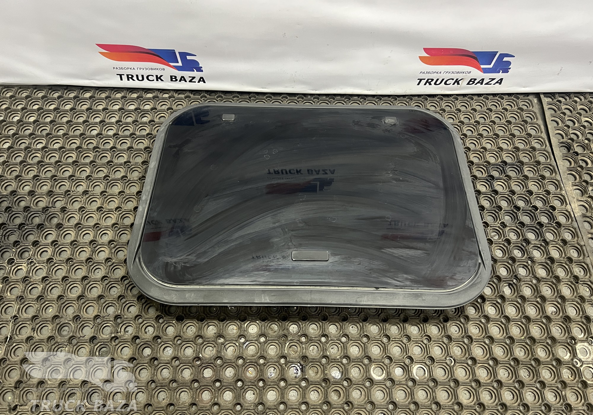 A9438300142 Люк в сборе для КАМАЗ