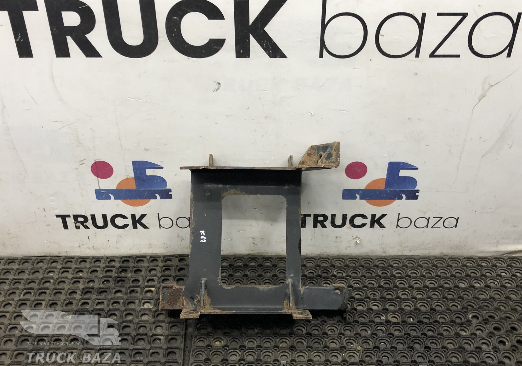 5490840503110 Кронштейн корпуса подножки левой для КАМАЗ 5490 (с 2013)