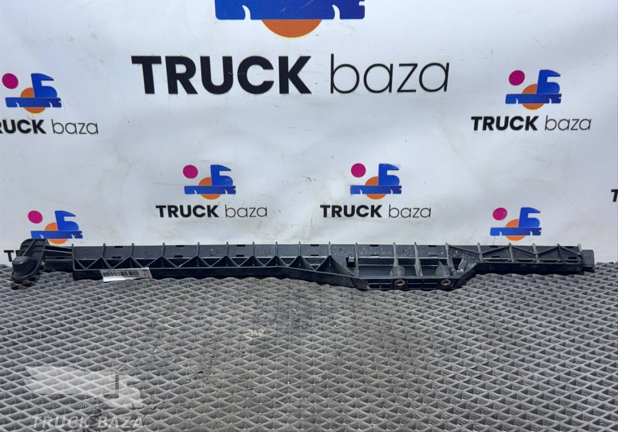 711W626510115 Направляющая стекла двери левой для Sinotruk Sitrak C7H