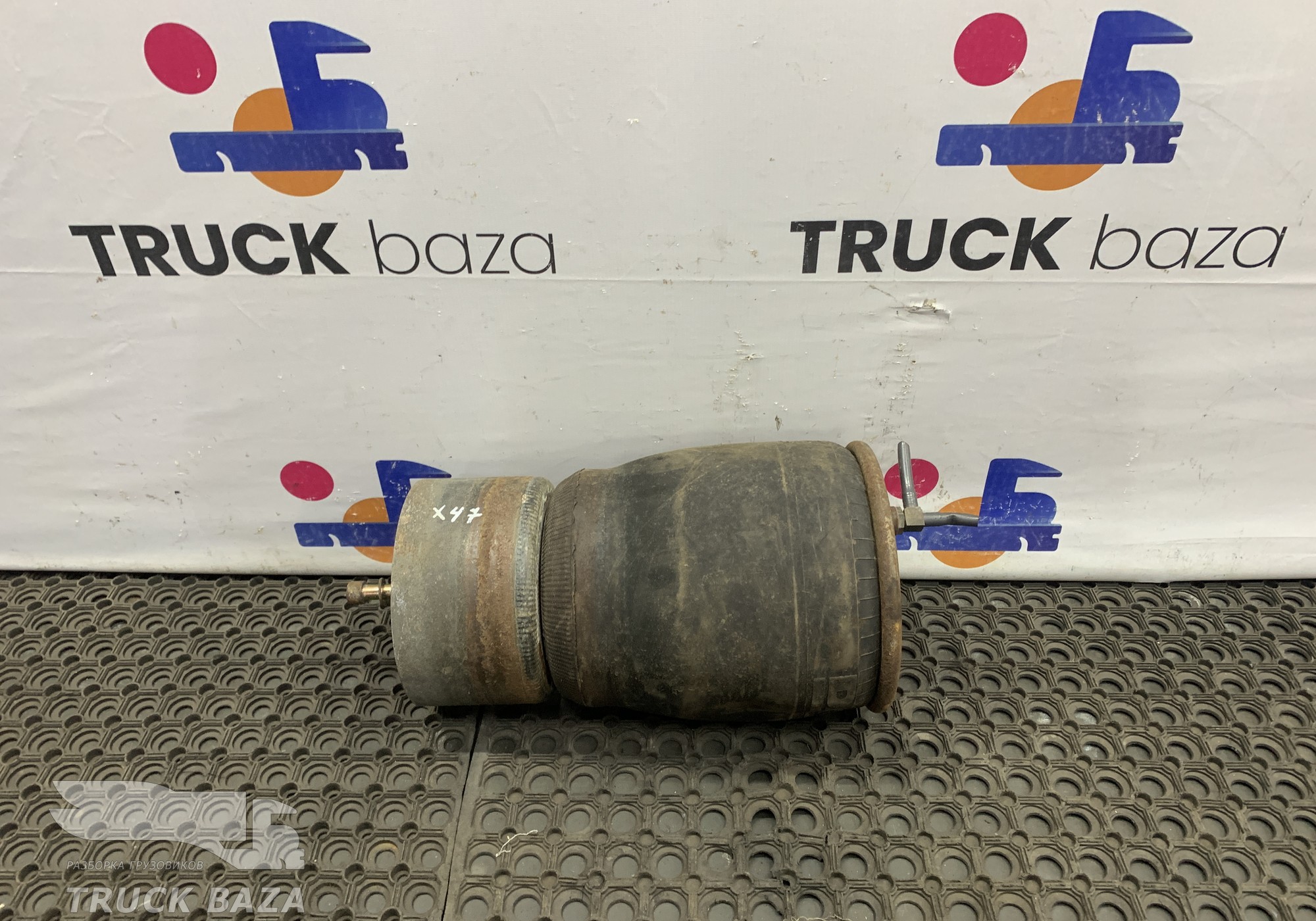 1697678 Подушка пневмоподвески задняя