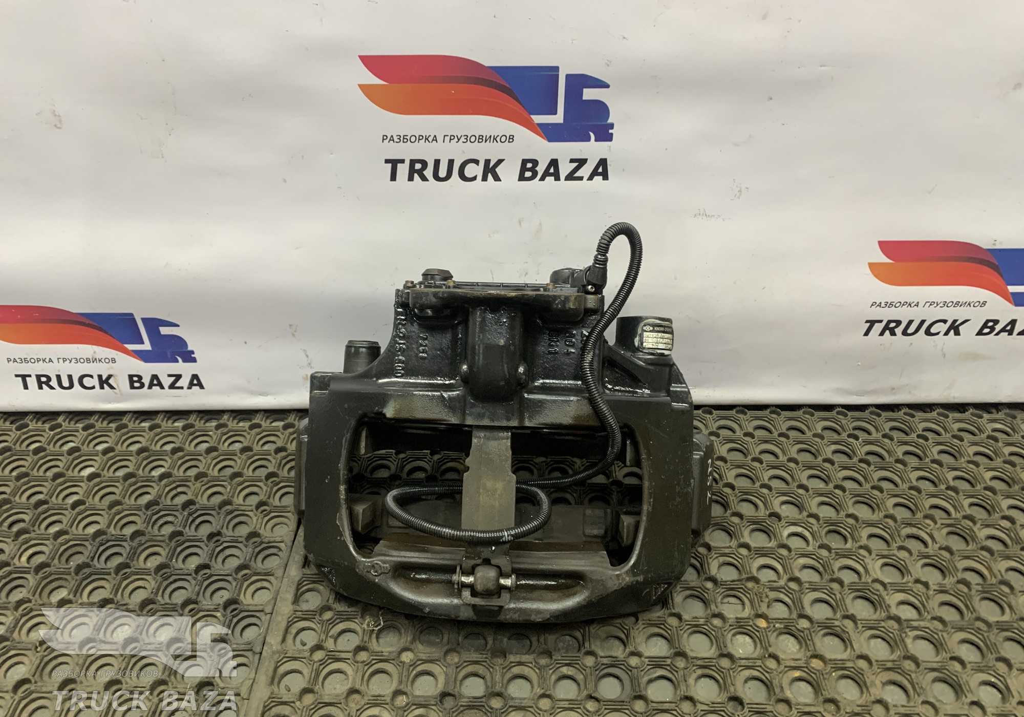 81508046608 Суппорт передний правый / задний левый