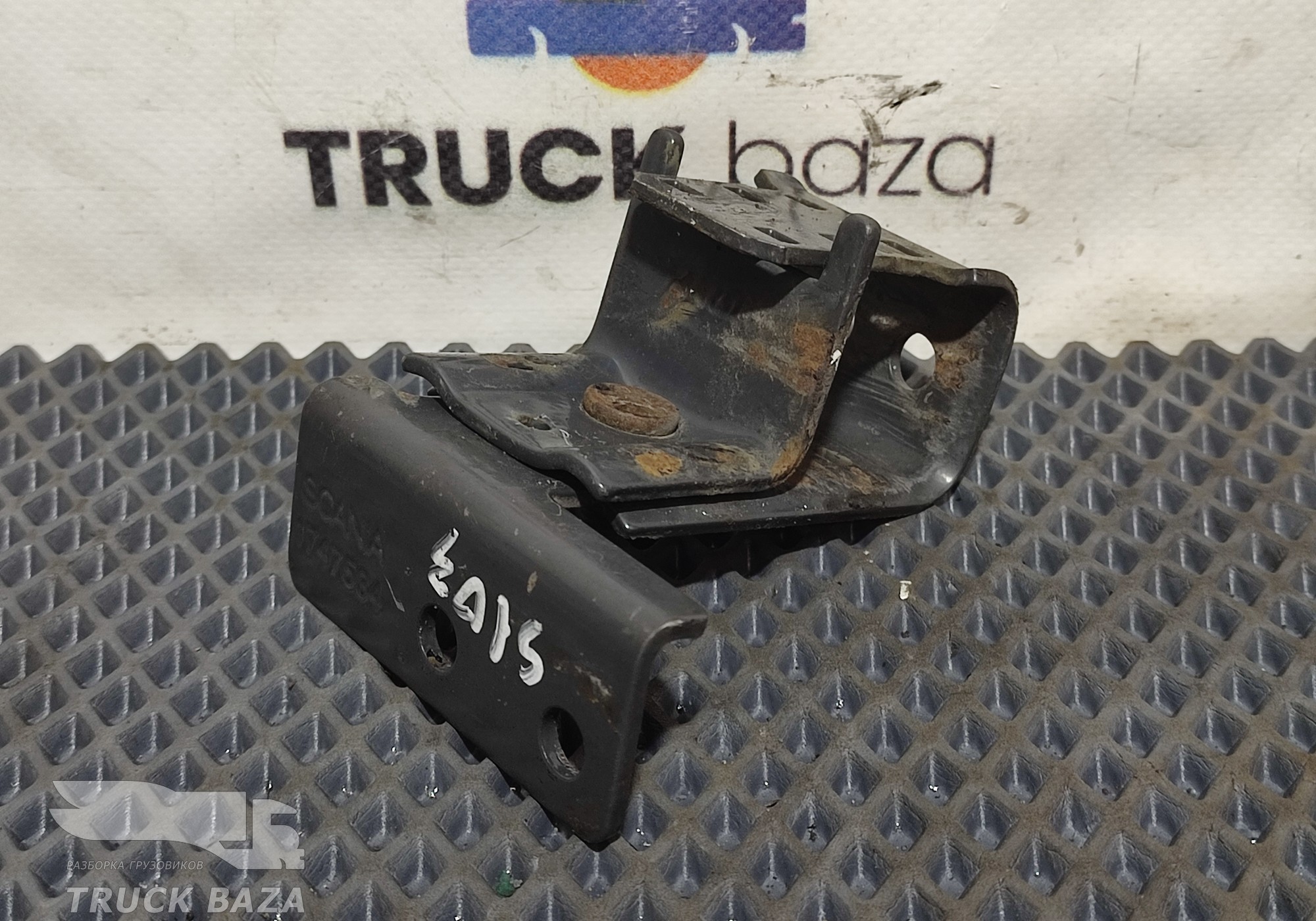 1747534 Кронштейн тормозных трубок для Scania 4-series