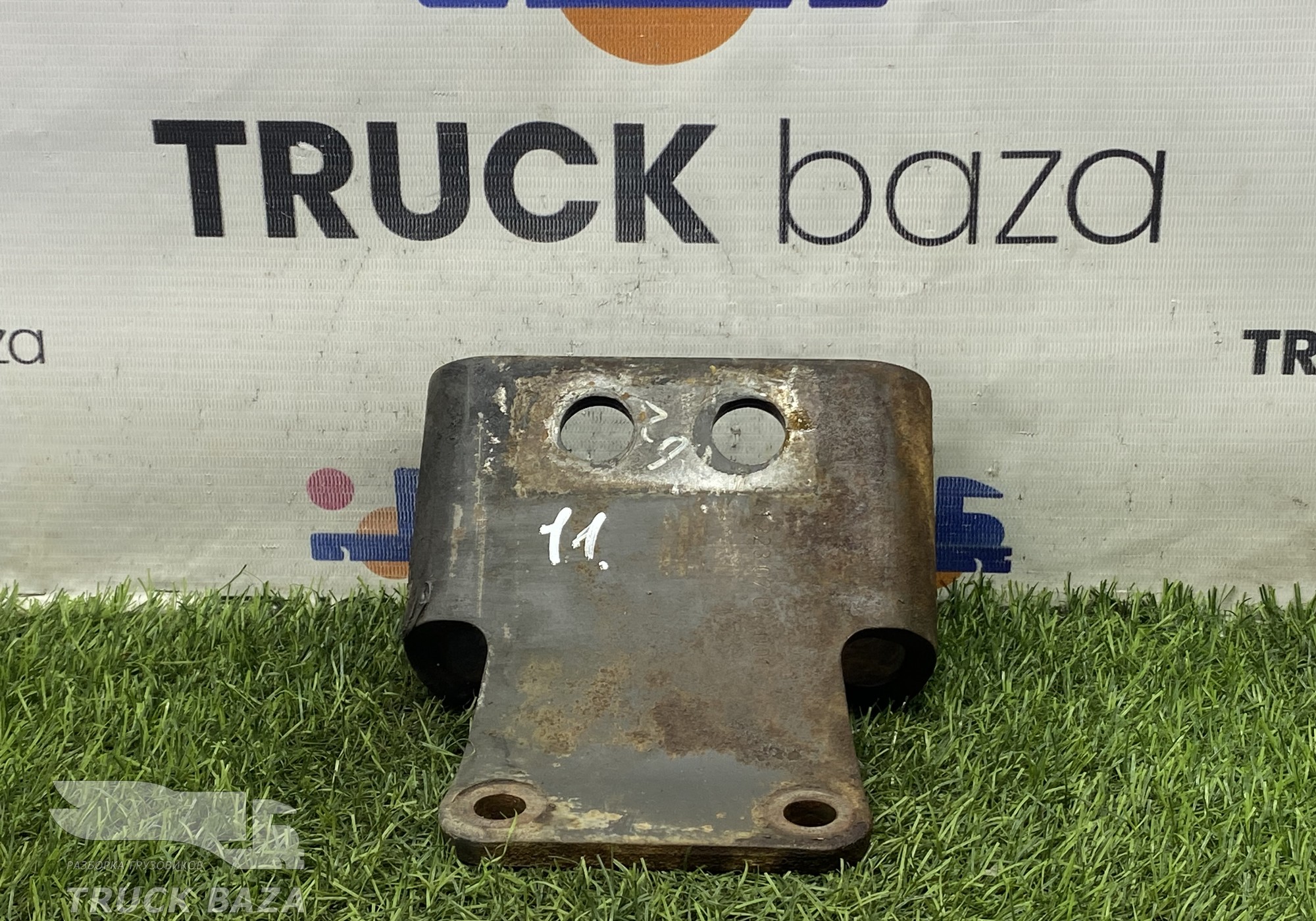 5412230704001 Кронштейн двигателя