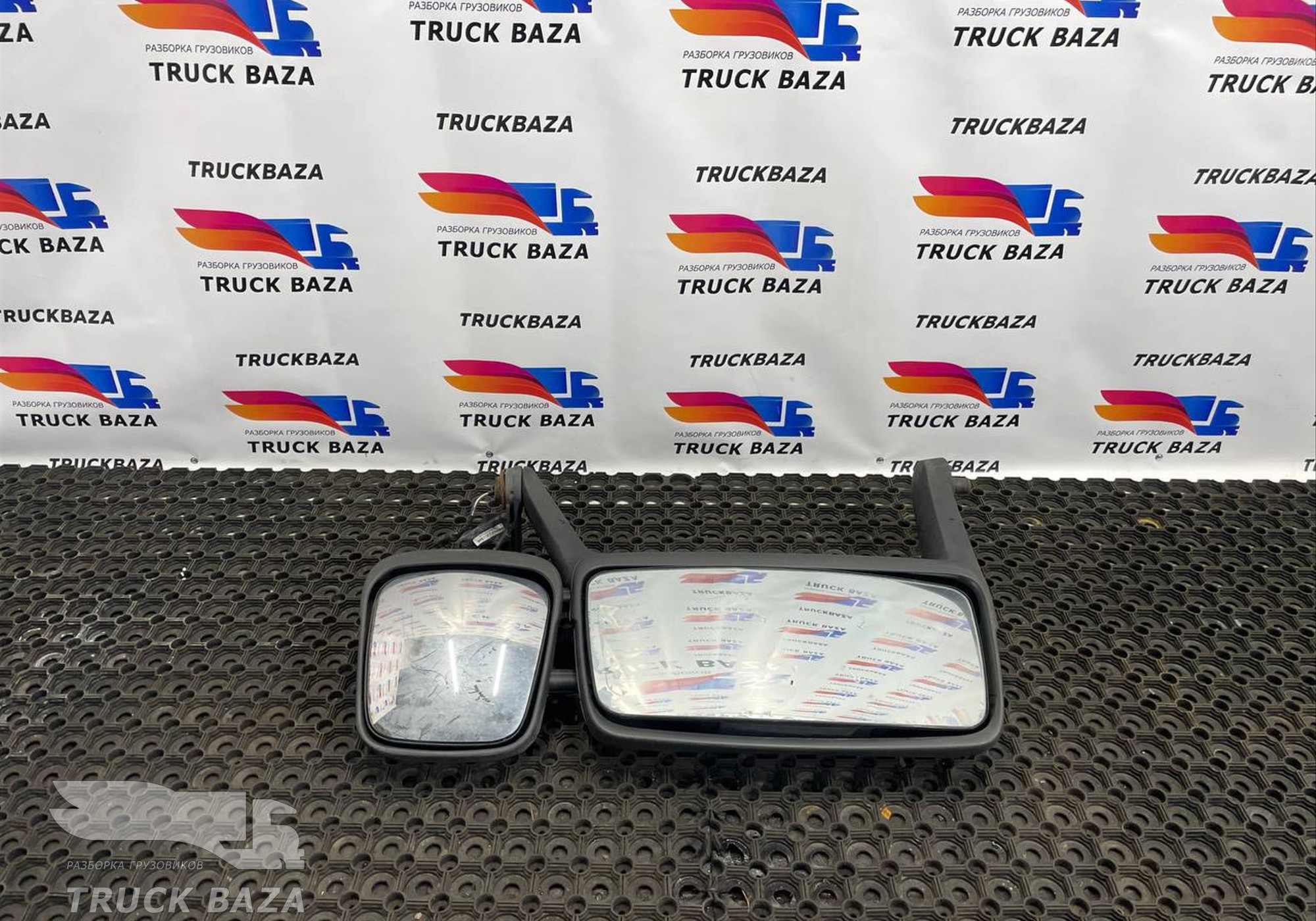 20841069 Зеркало заднего вида боковое правое для Volvo FH FH13 (с 2002 по 2008)