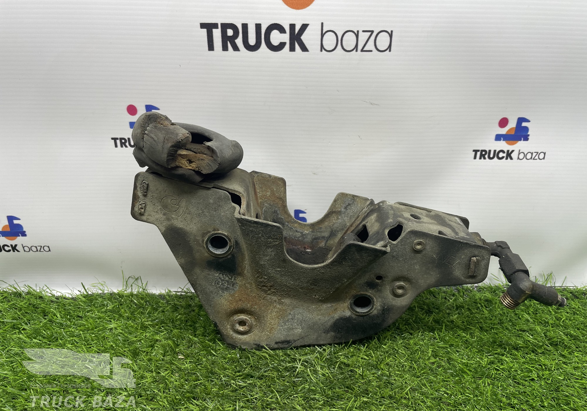 1810345 Замок кабины