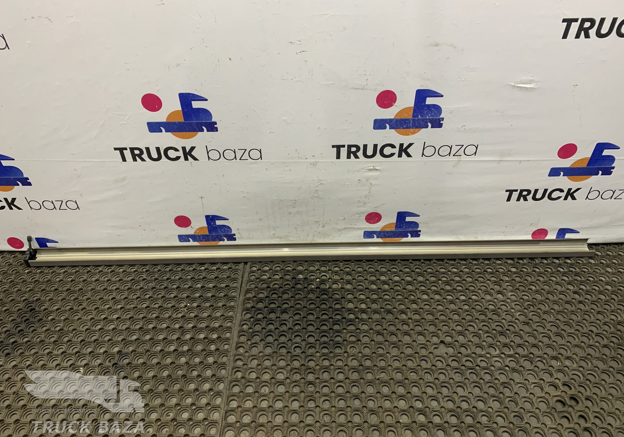 1360646 Солнцезащитная шторка