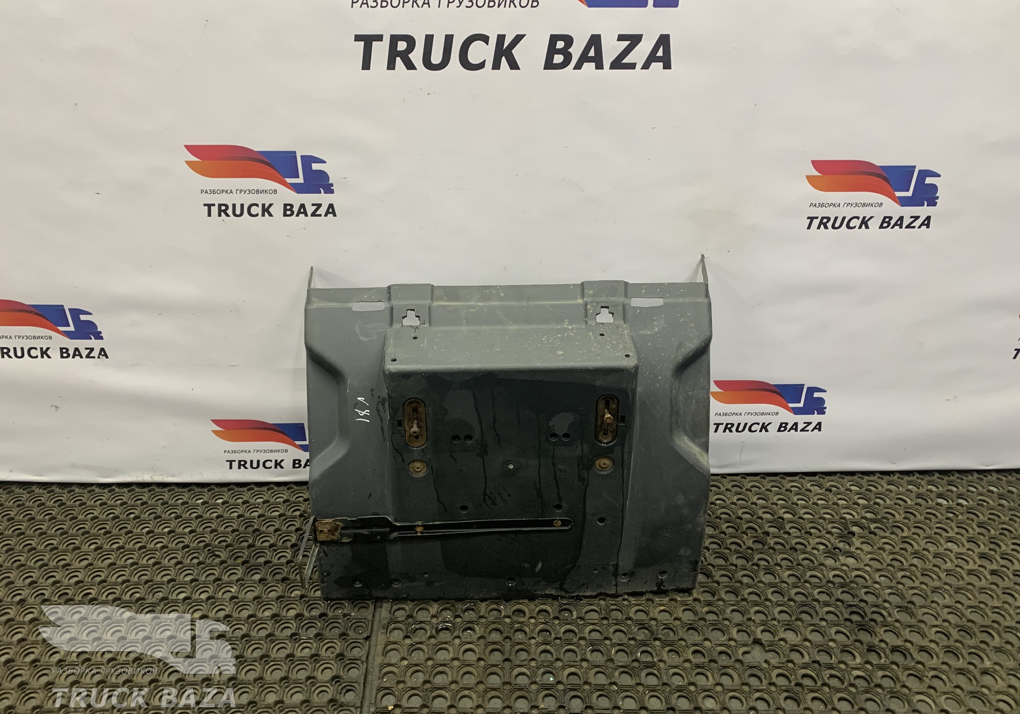 22087684 Крыло заднее передняя часть