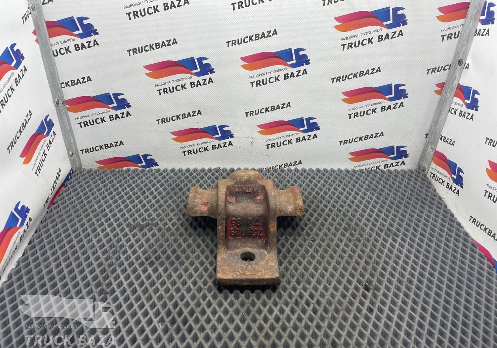 Кронштейн амортизатора для Renault Major (с 1981 по 1996)