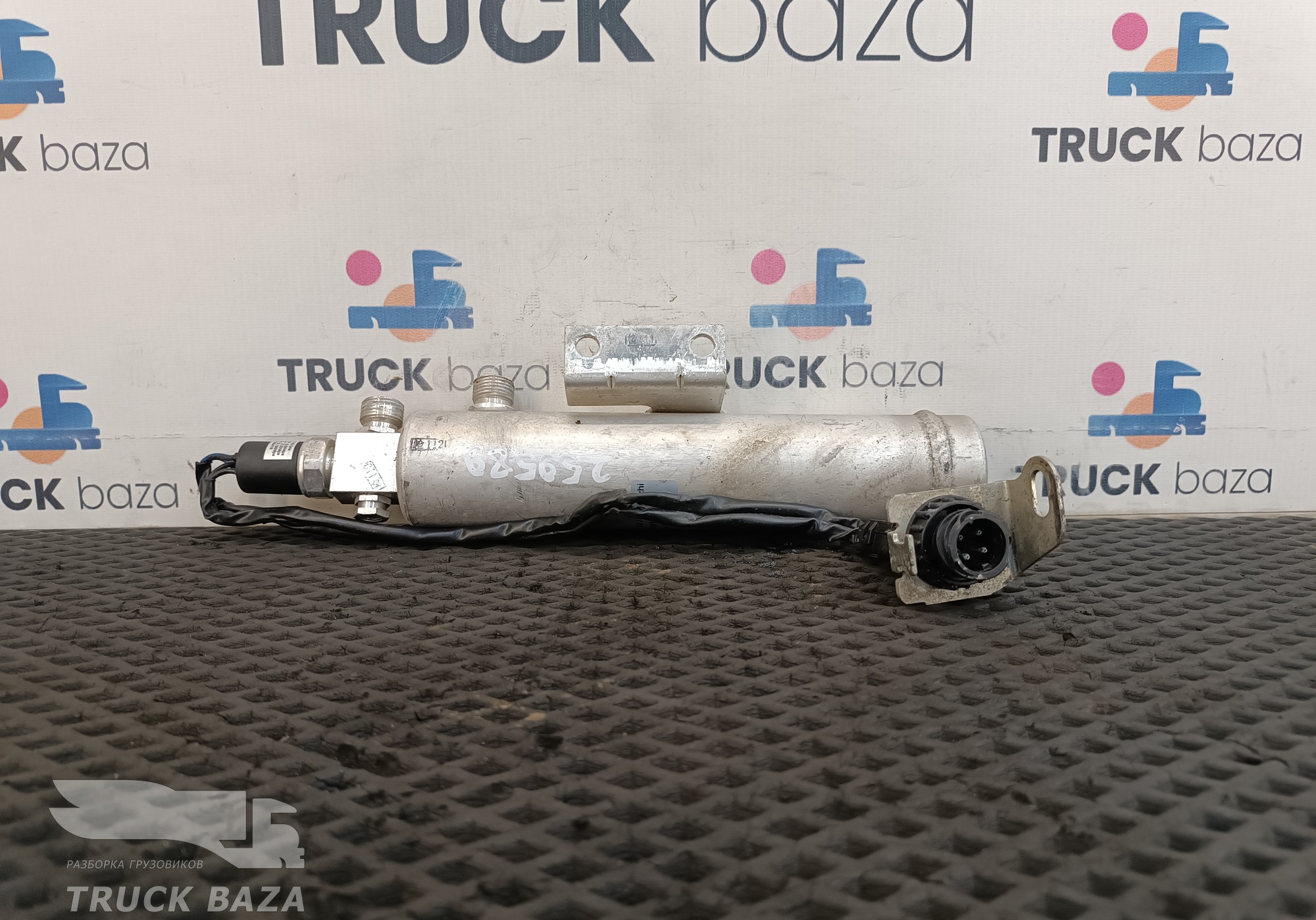 0008305483 Осушитель кондиционера для Mercedes-Benz Axor II (с 2004 по 2010)