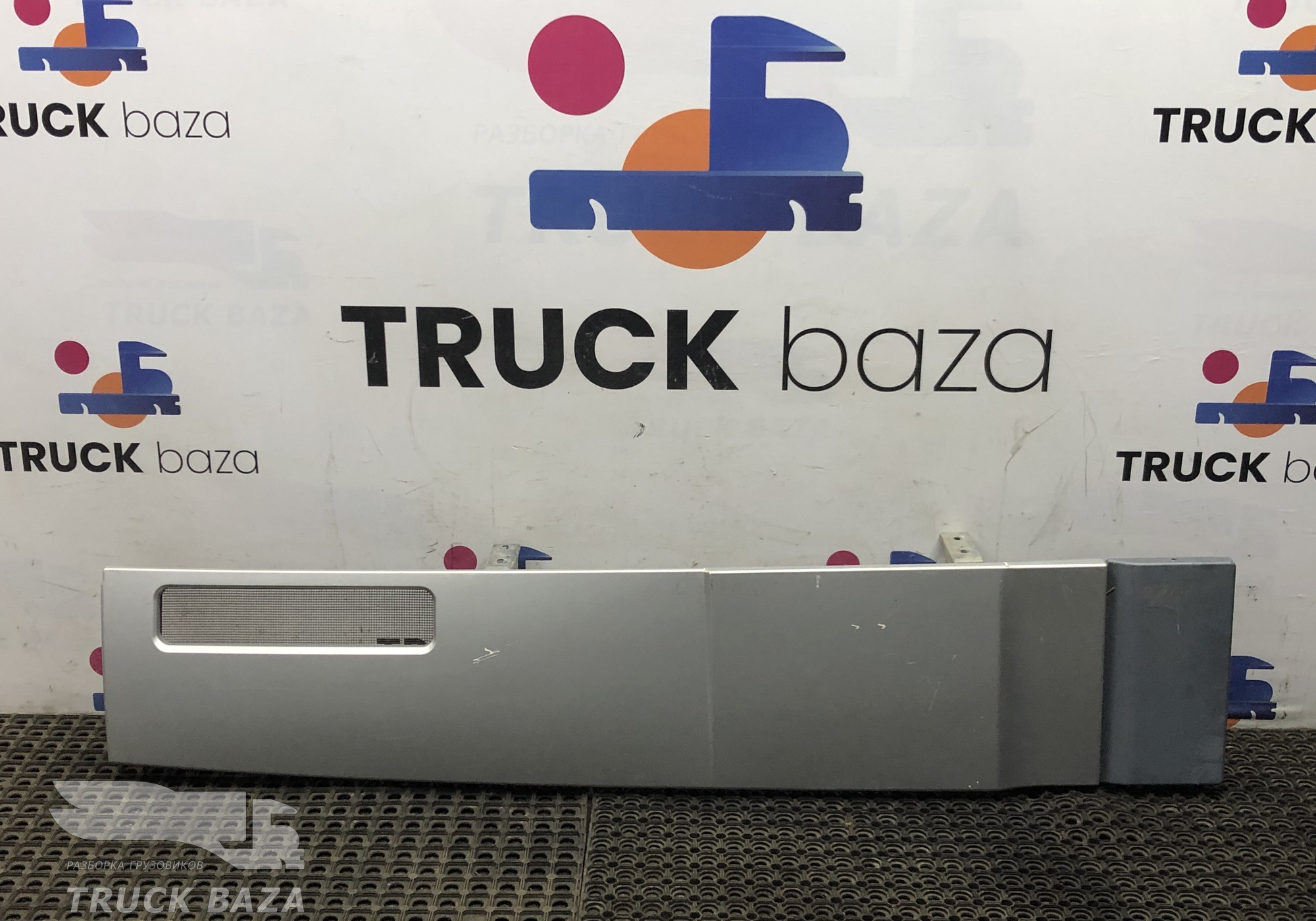 1740450 Спойлер кабины боковой правый для Daf XF105 (с 2005)