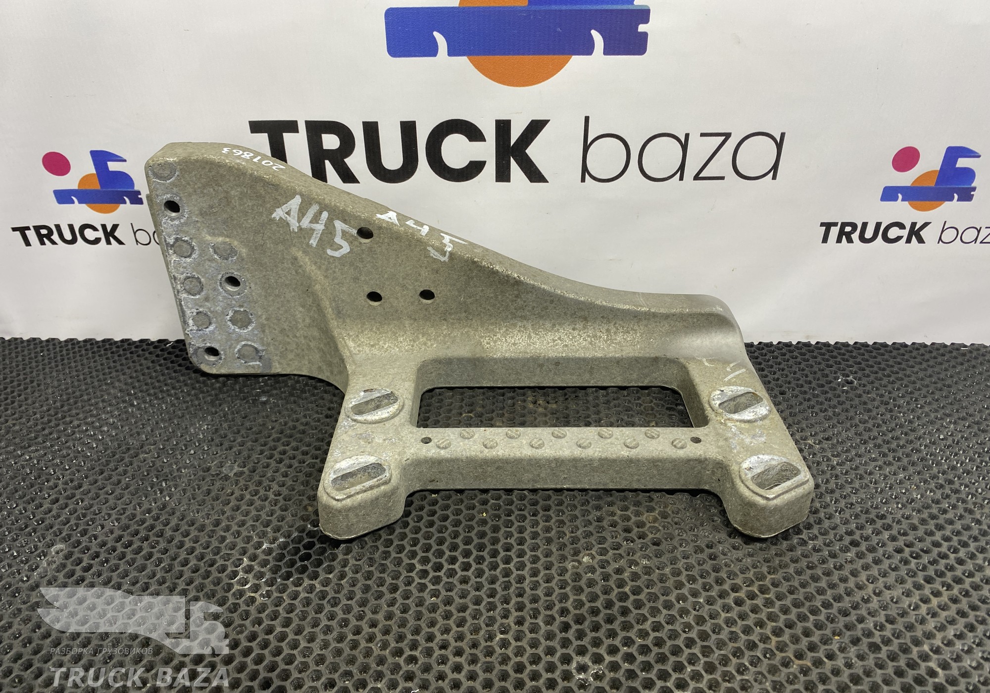 A9436662531 Кронштейн подножки левый для Mercedes-Benz Axor