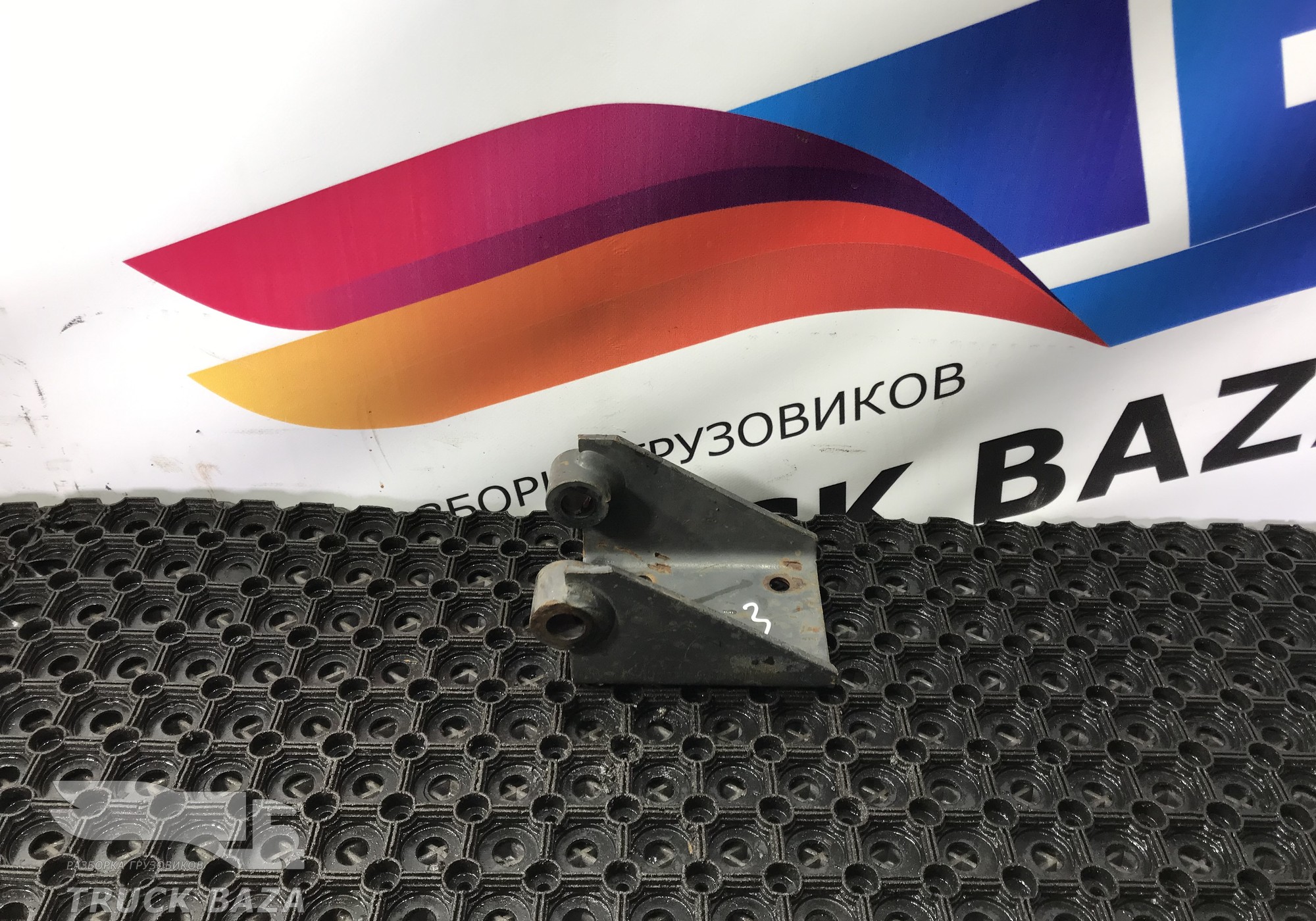 1302319 Кронштейн амортизатора заднего для Daf 95