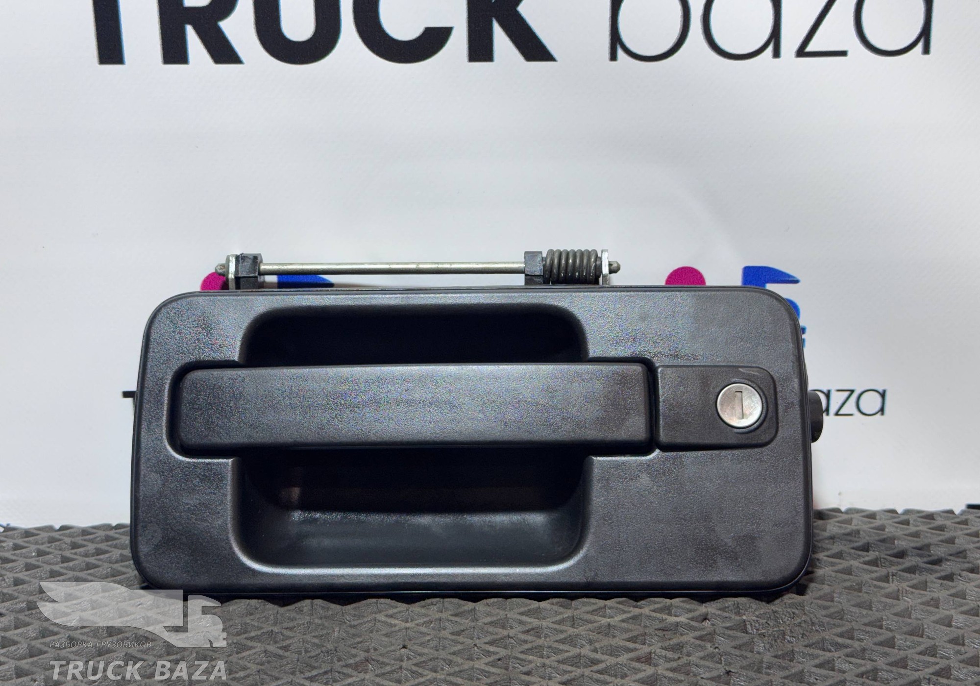 9417600559 Ручка двери наружная правая для КАМАЗ 5490 (с 2013)