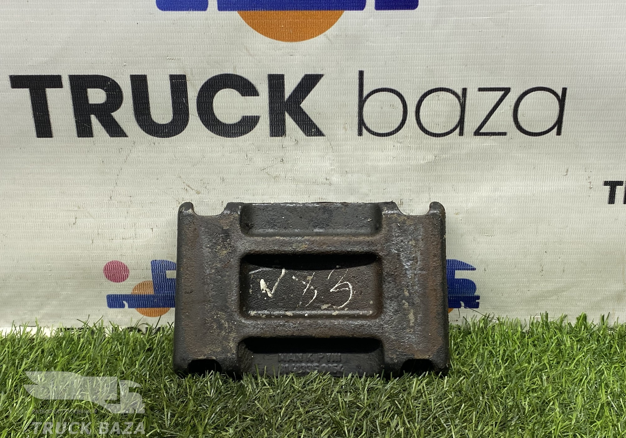 81413350164 Проставка передней рессоры для Man TGS