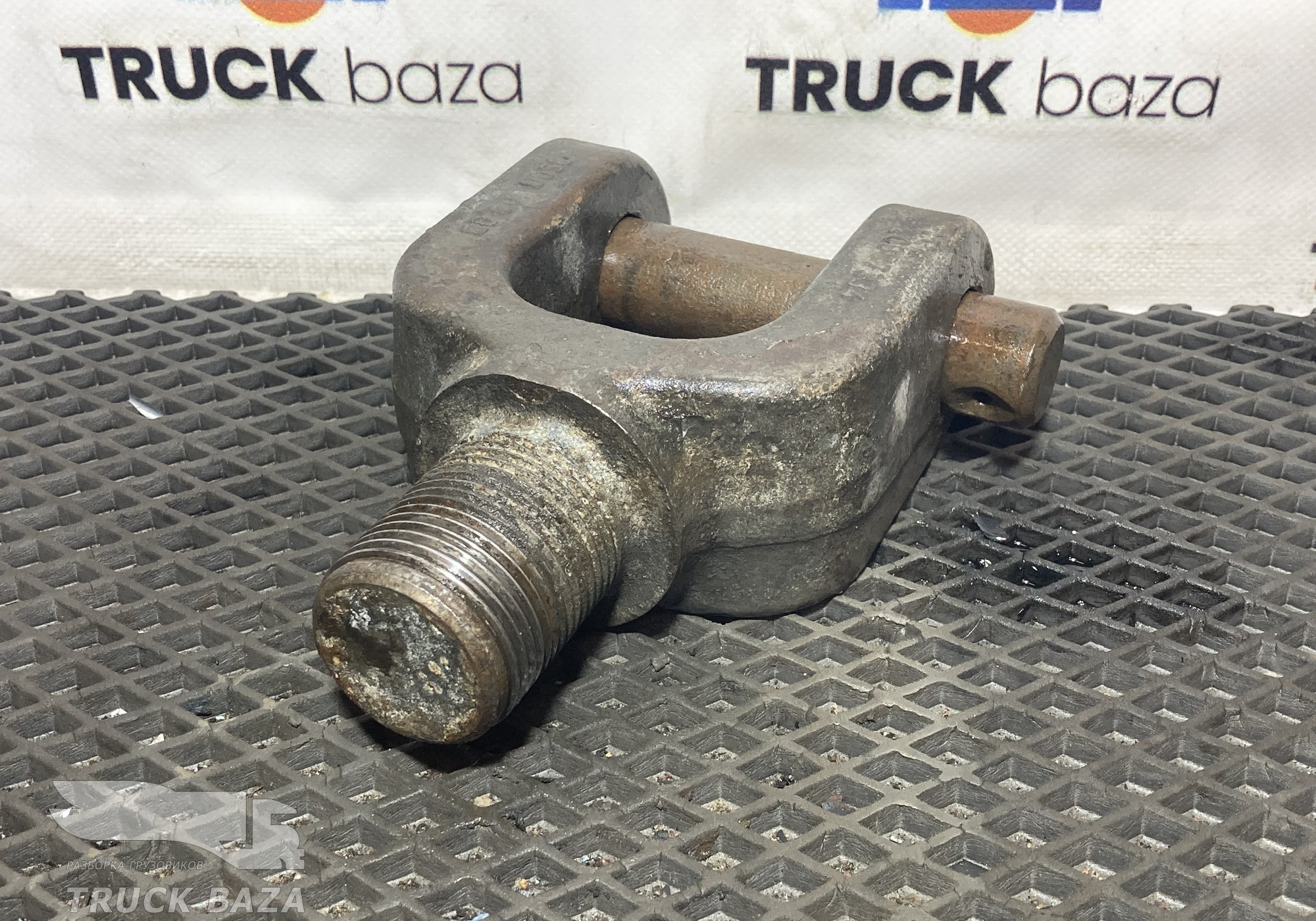 7420997334 Крюк буксировочный для Renault Premium