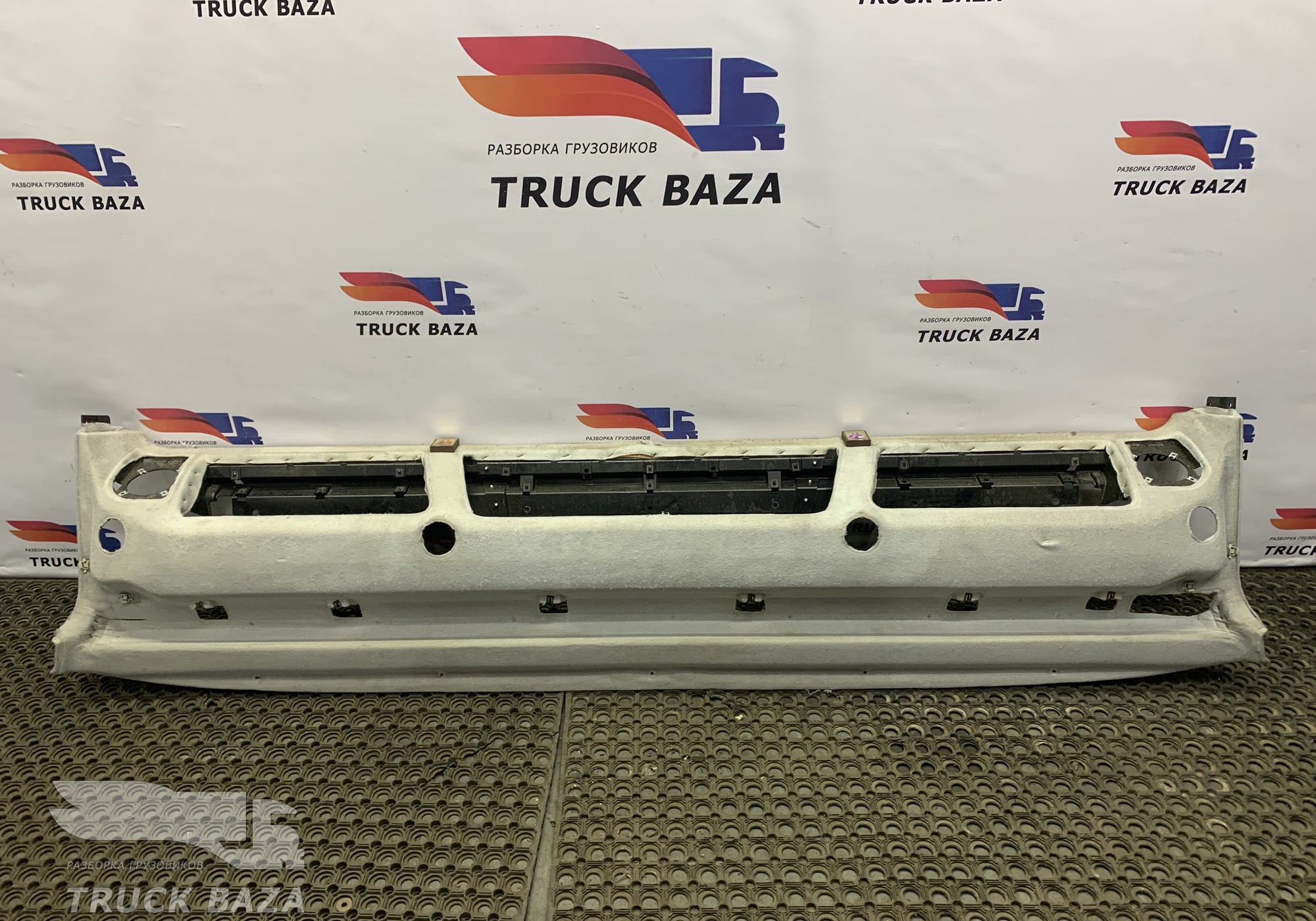 504171273 Панель салона для Iveco