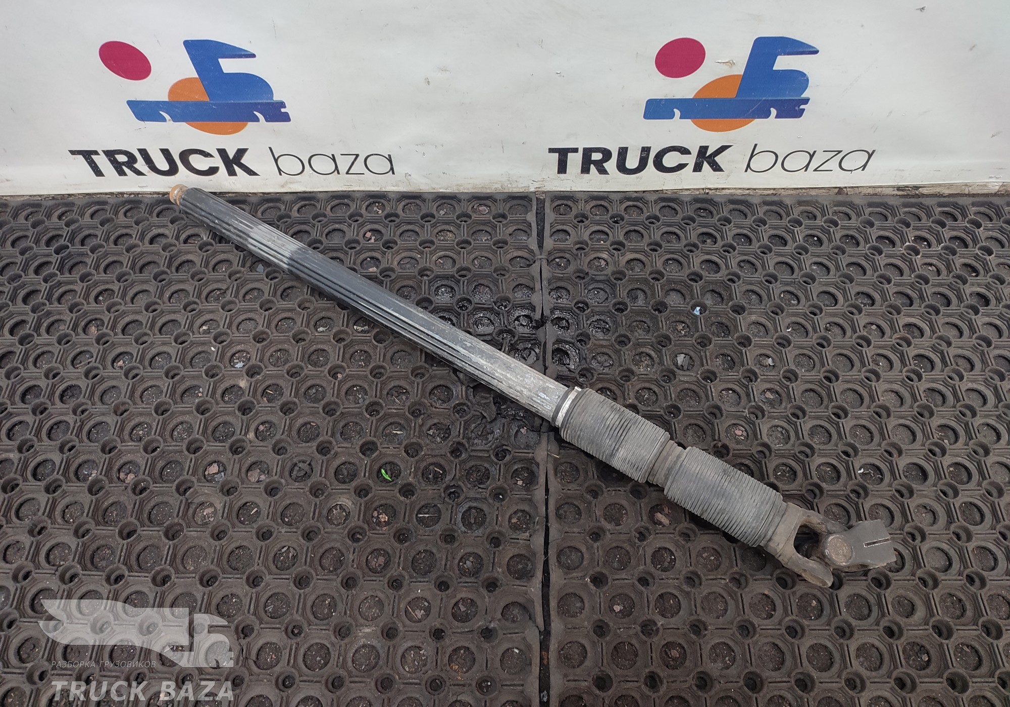 1541653 Кардан рулевой