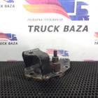 85437055008 Кронштейн стойки стабилизатора левый для Man L2000 II Evolution / LE (с 2001 по 2005)