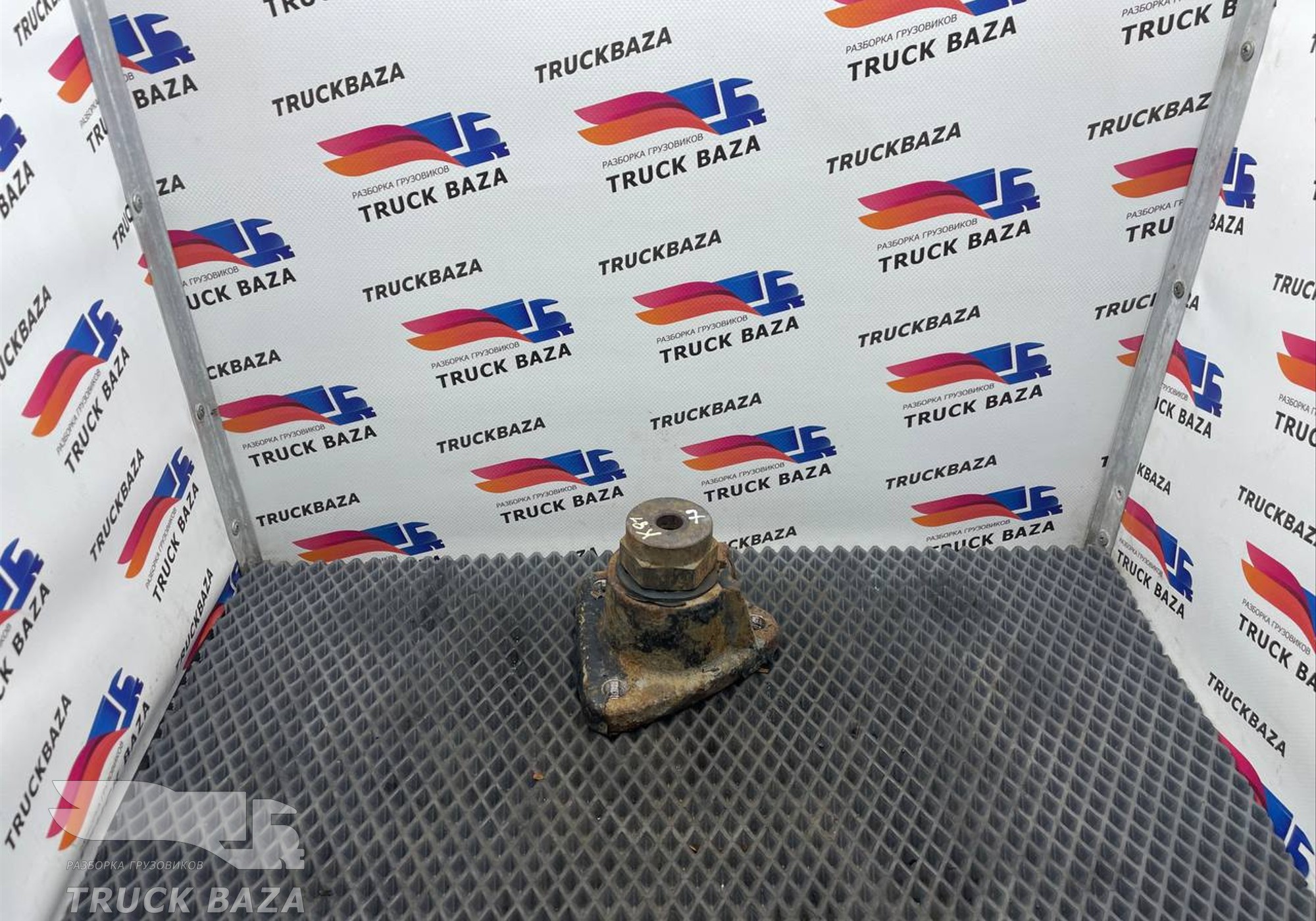 549013704001 Кронштейн ящика АКБ для КАМАЗ 54901