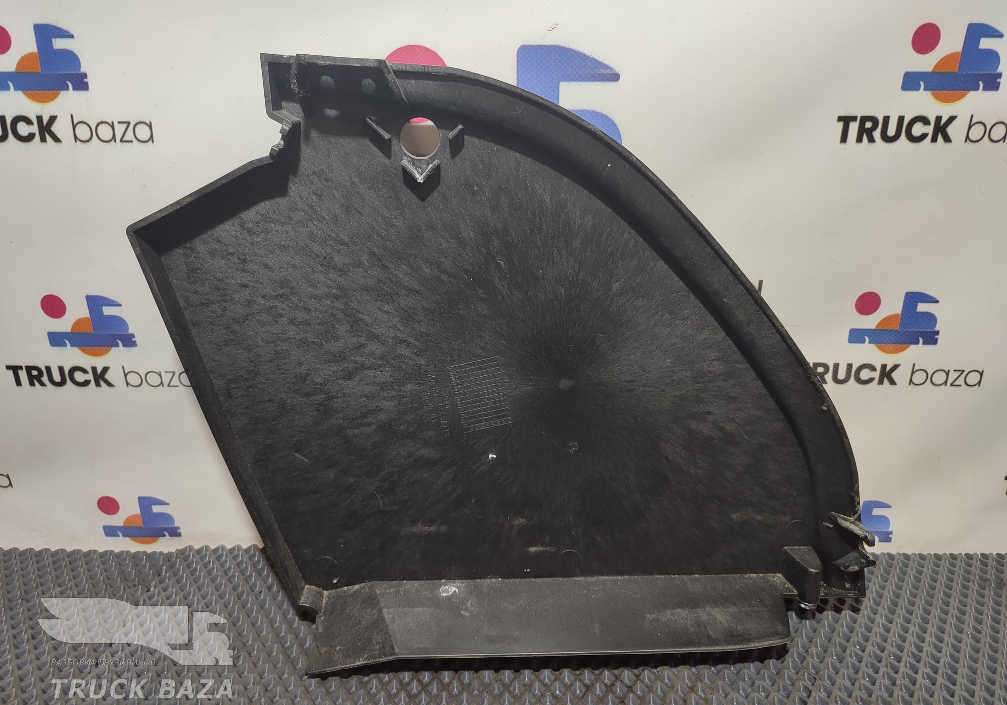 811W639030301 Кронштейн торпедо для Sinotruk Sitrak C7H