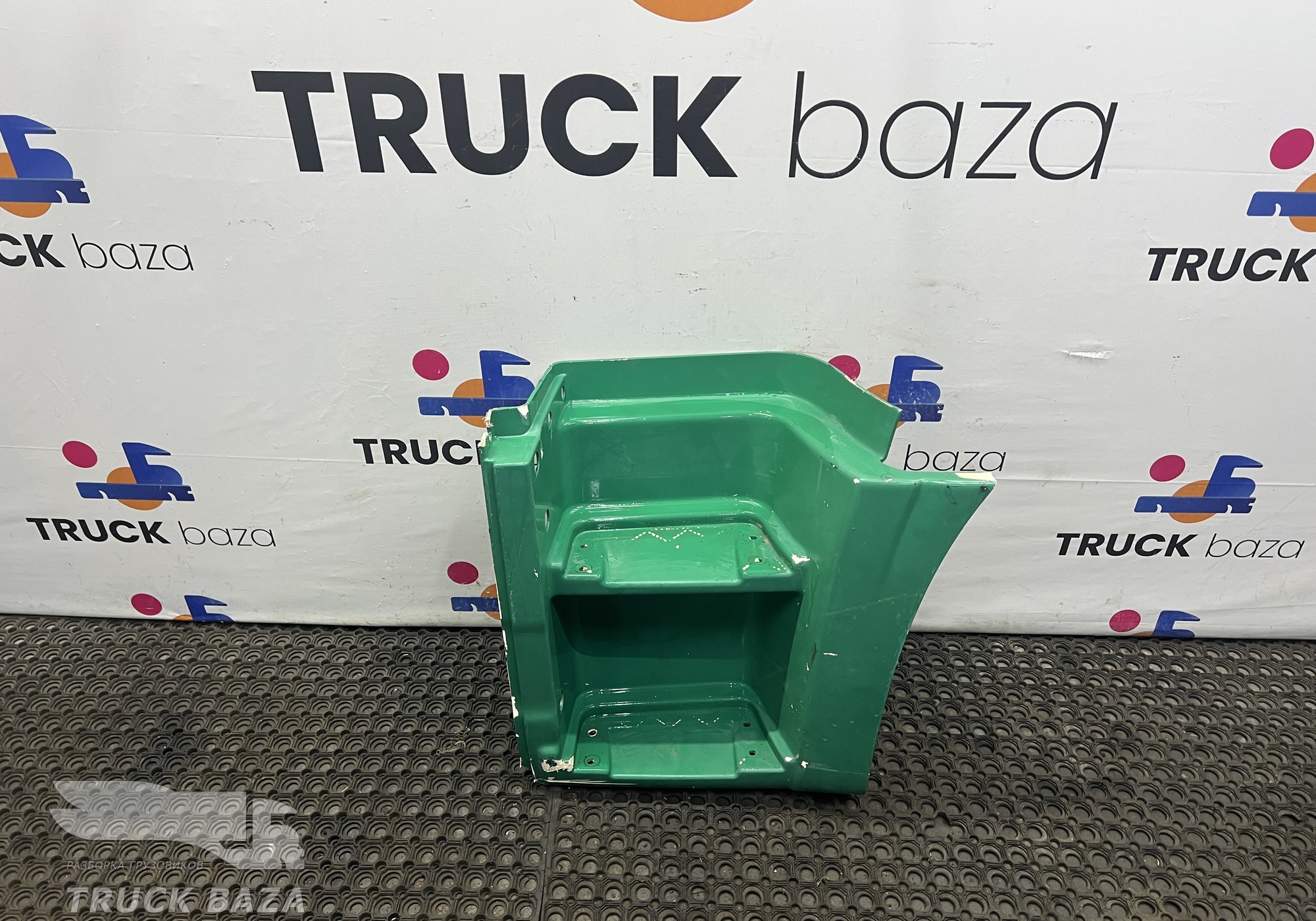 5490840511310 Корпус подножек левый для КАМАЗ 5490 (с 2013)