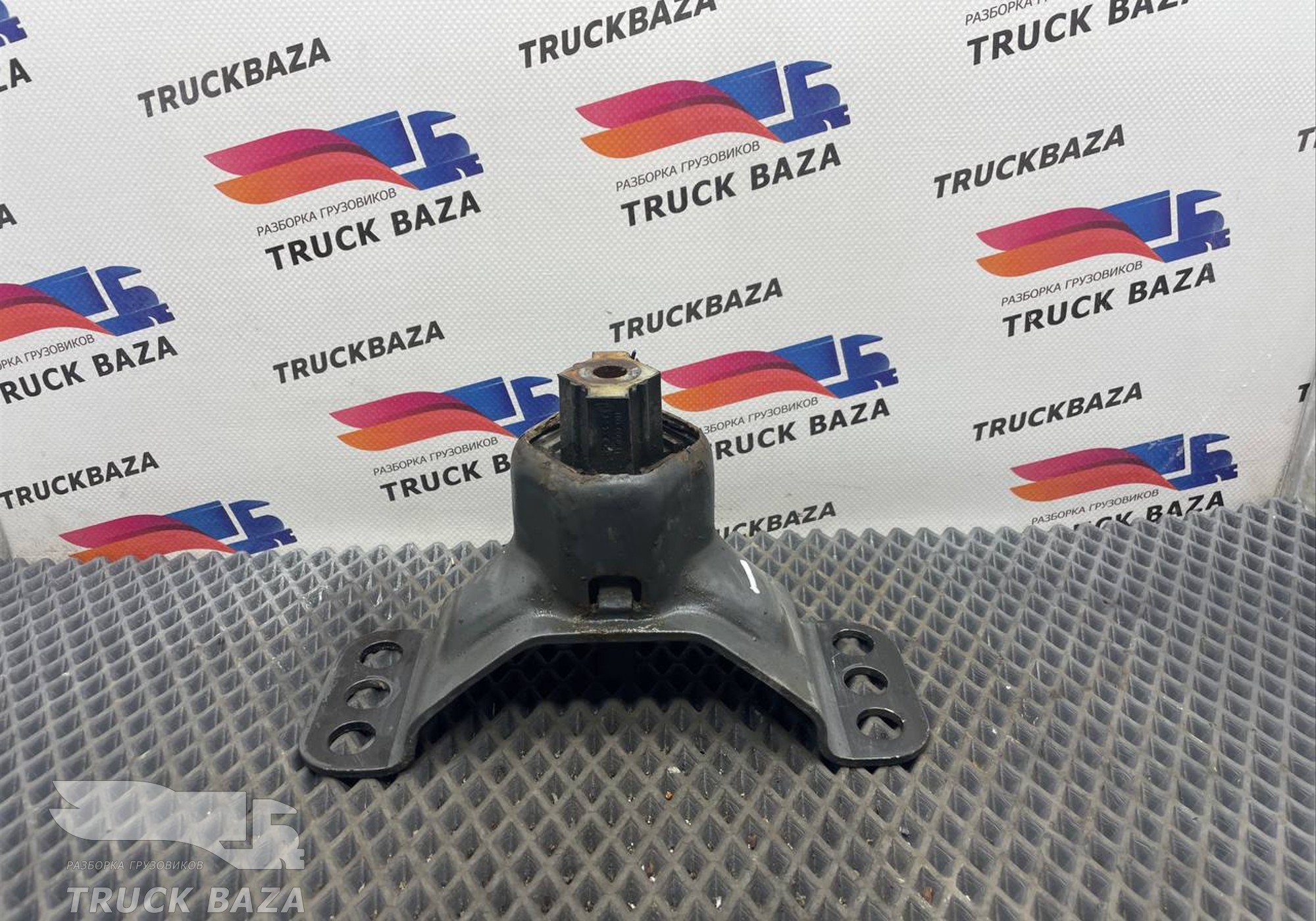 9604320185 Кронштейн ящика АКБ для Mercedes-Benz Actros New Actros MP4 (с 2011)