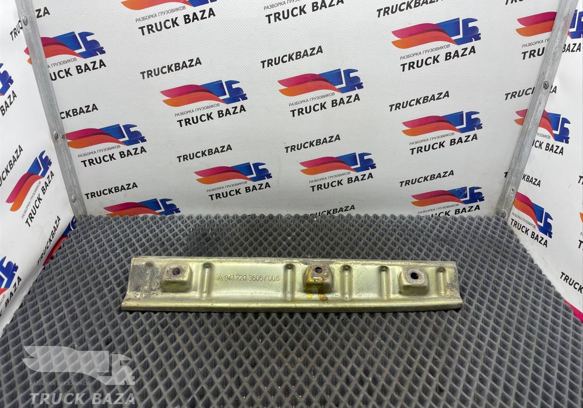 9417203606 Кронштейн продолжения двери правой для Mercedes-Benz Actros MP3 (с 2008)