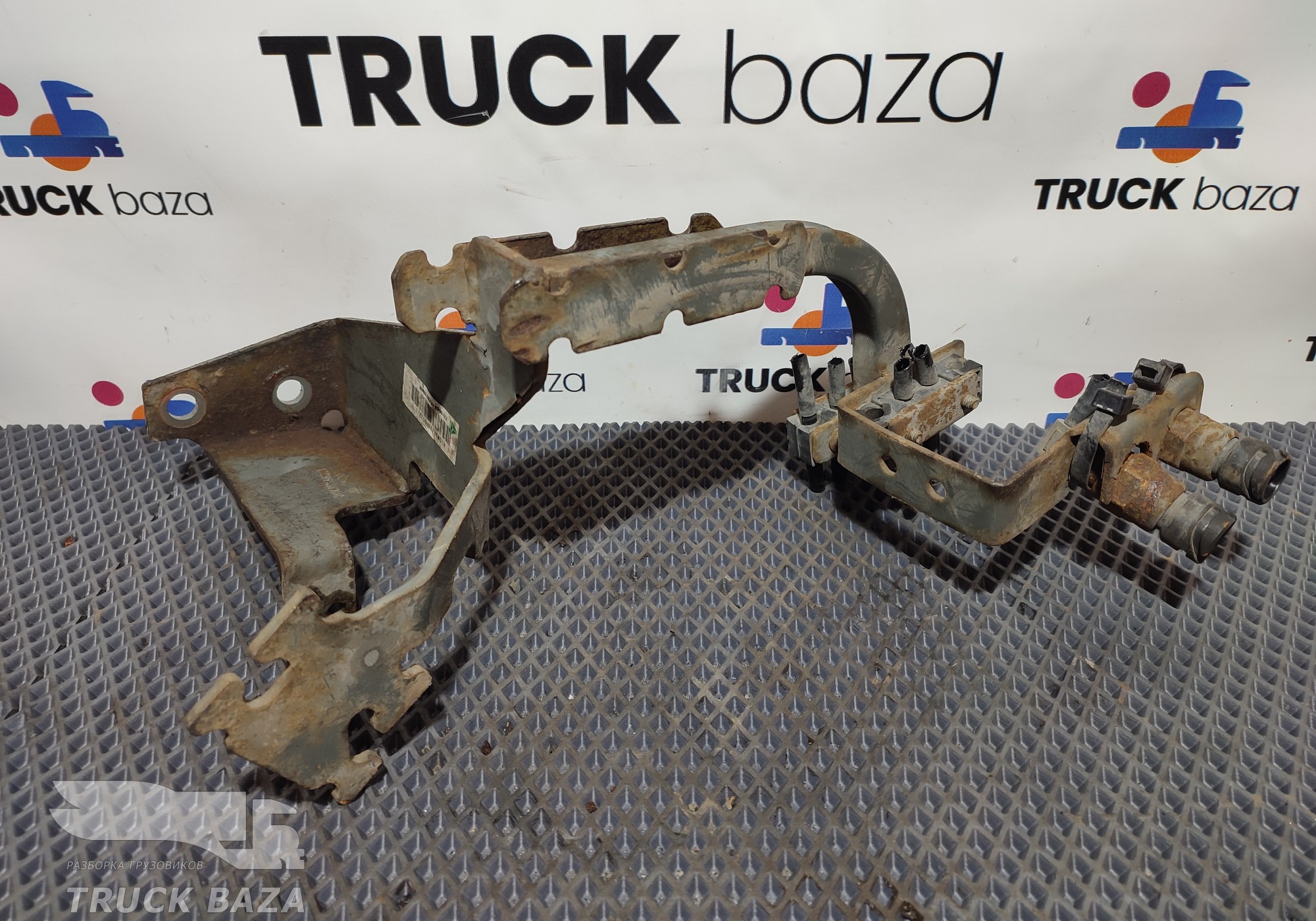 810W517155022 Кронштейн проводки для Sinotruk Sitrak C7H