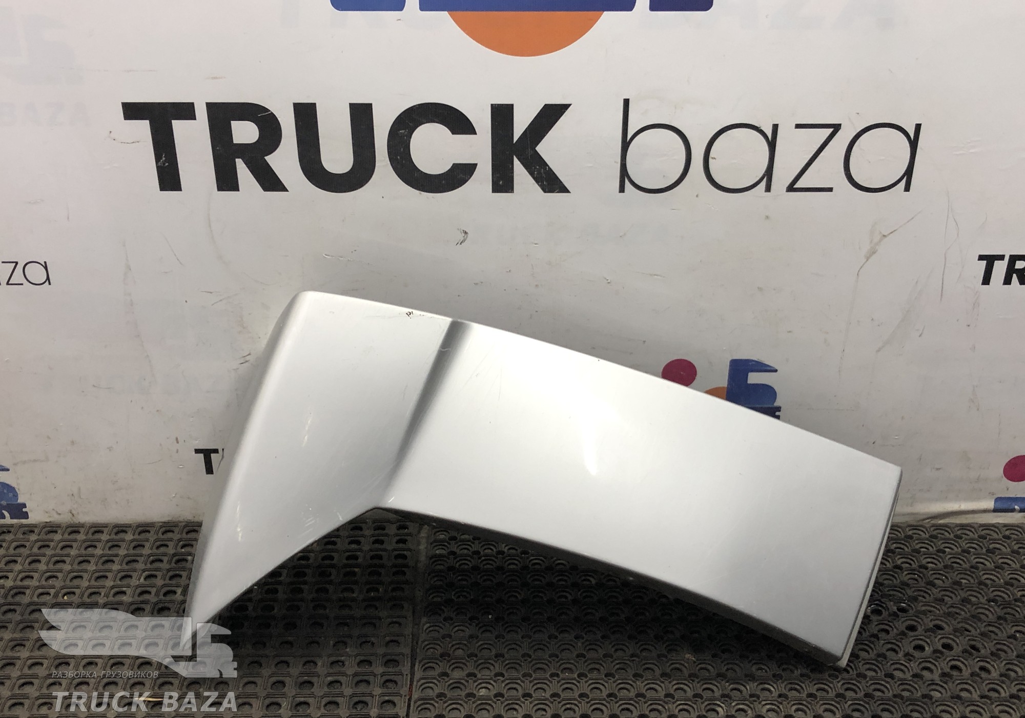 1671843 Спойлер кабины верхний левый для Daf XF105 (с 2005)