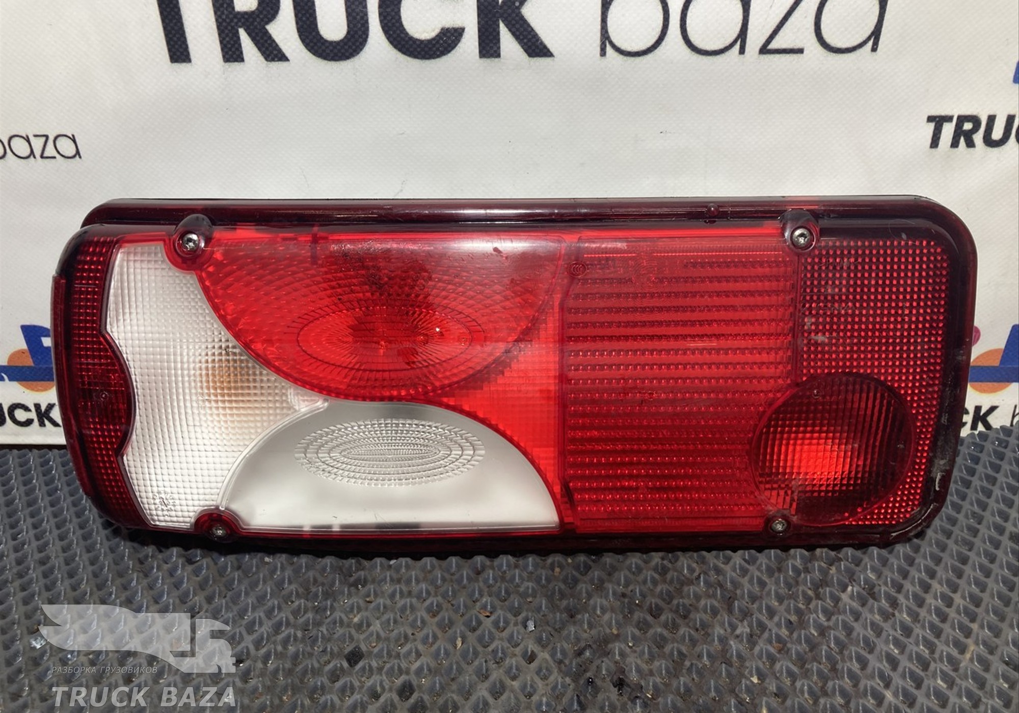 156770 Фонарь задний правый