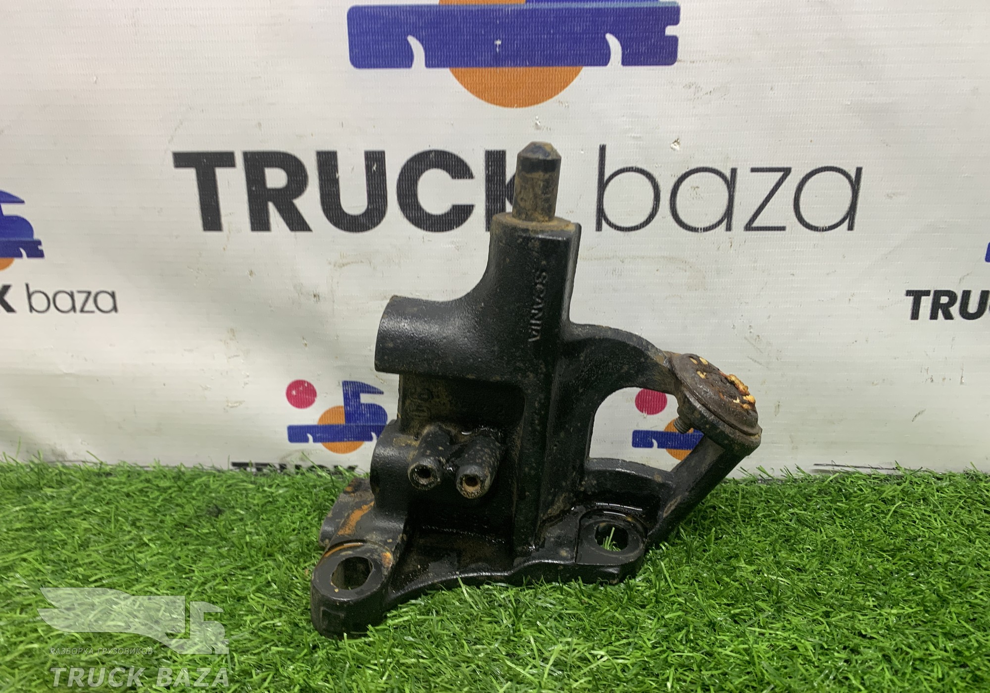 2409490 Кронштейн торсиона кабины левый для Scania 5-series G (с 2004 по 2016)