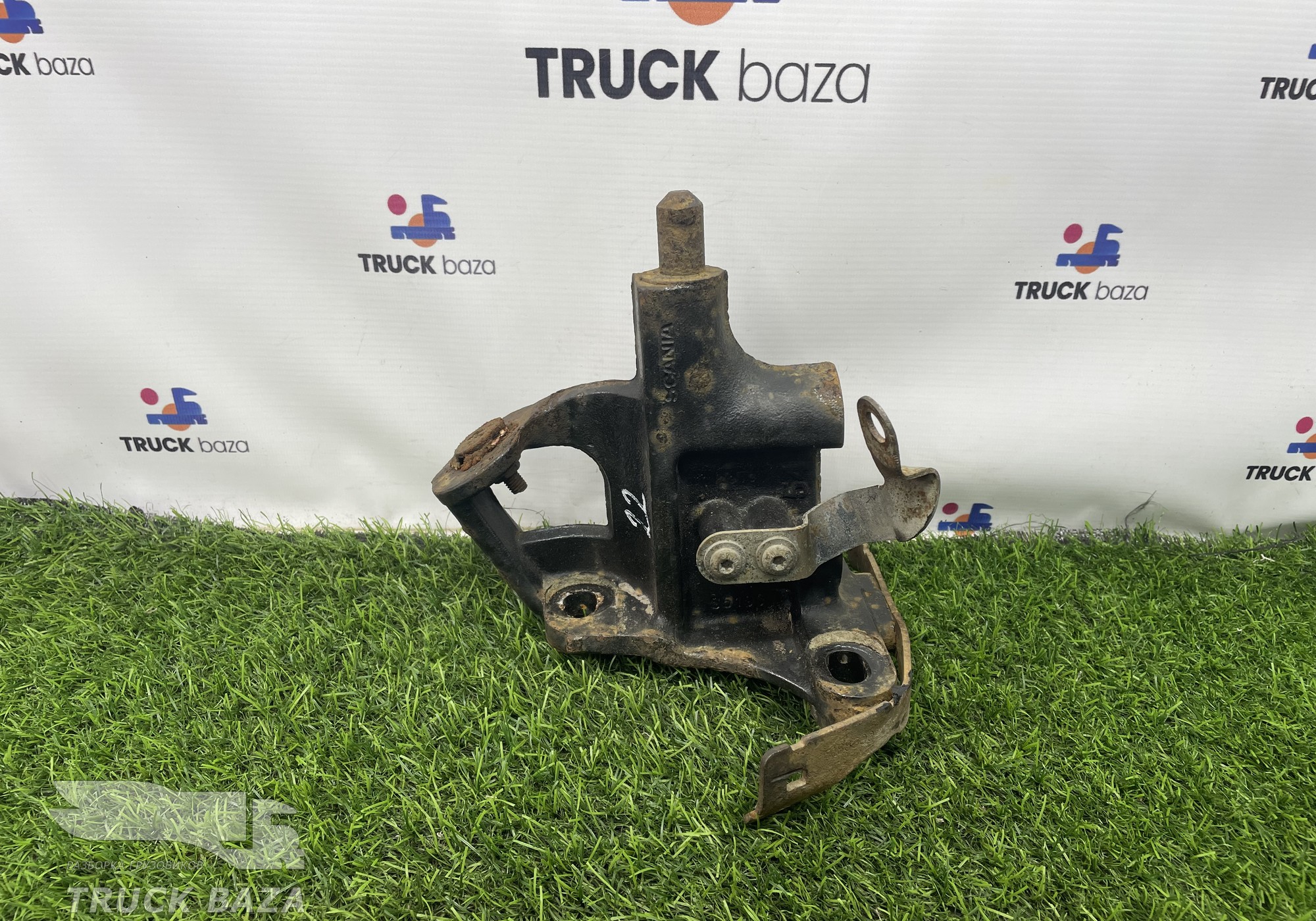 1871254 Кронштейн торсиона кабины правый для Scania 5-series G (с 2004 по 2016)