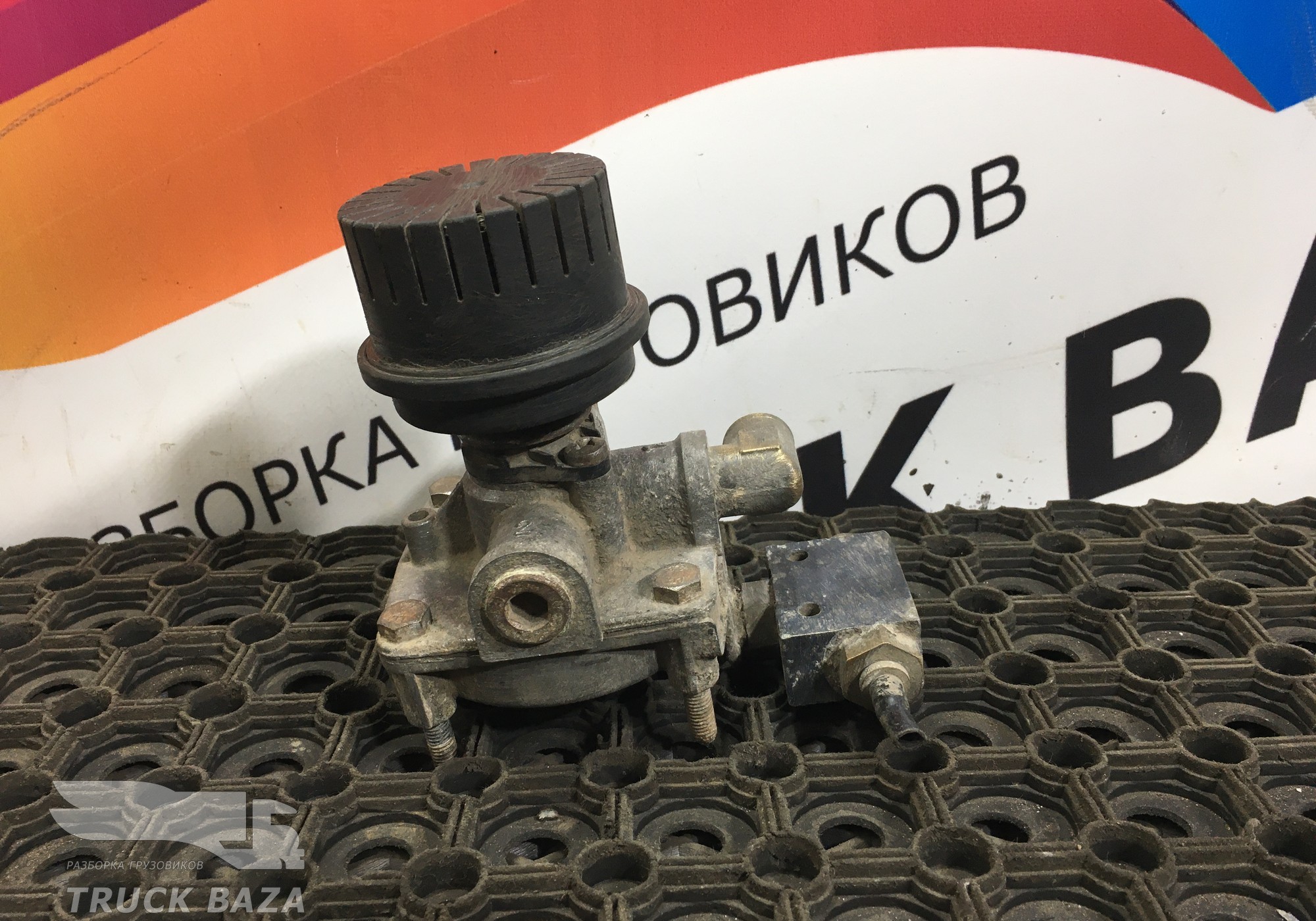 9730110110 Клапан ускорительный для Scania 3-series