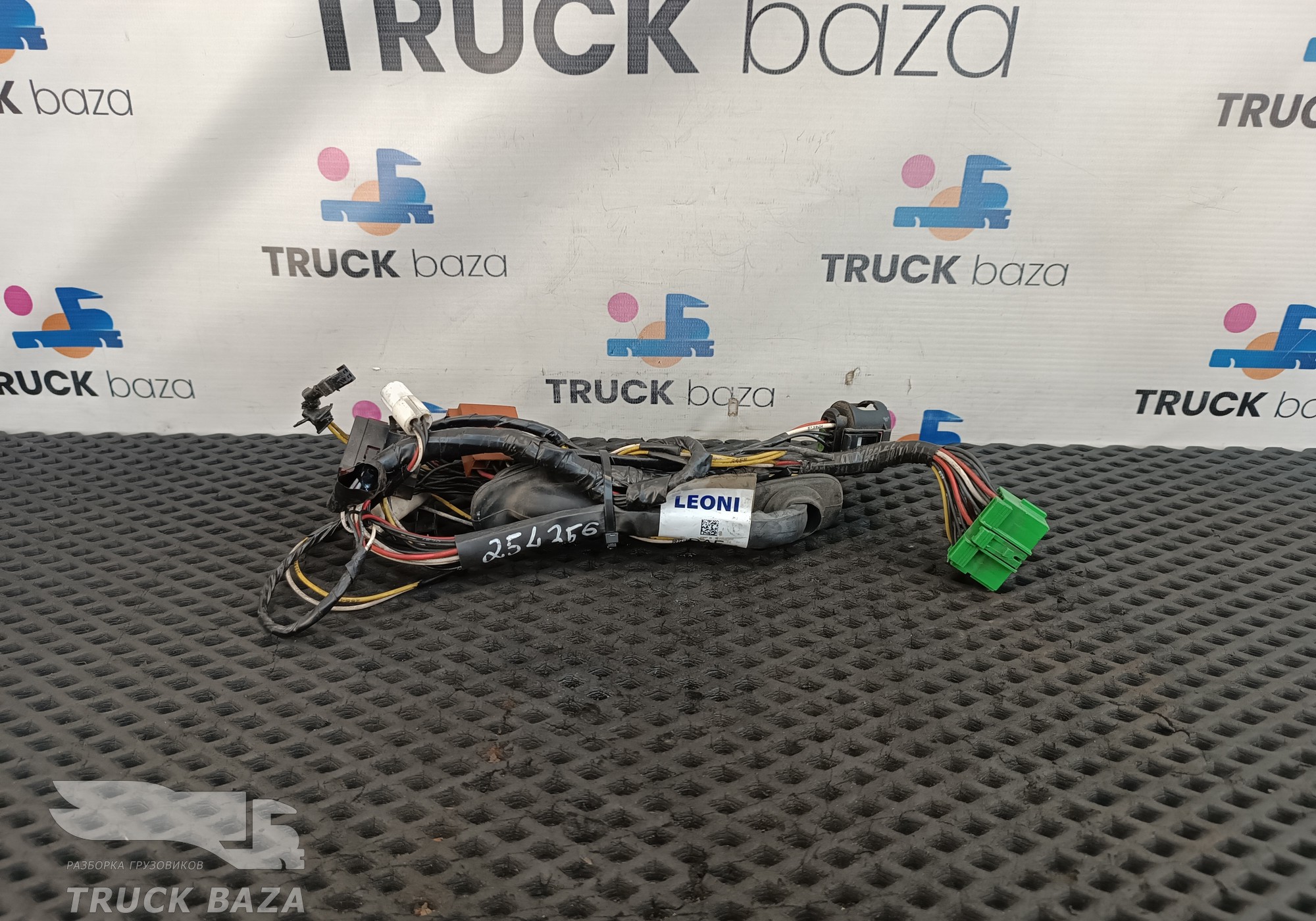 1740308 Проводка двери левой для Daf XF105 (с 2005)