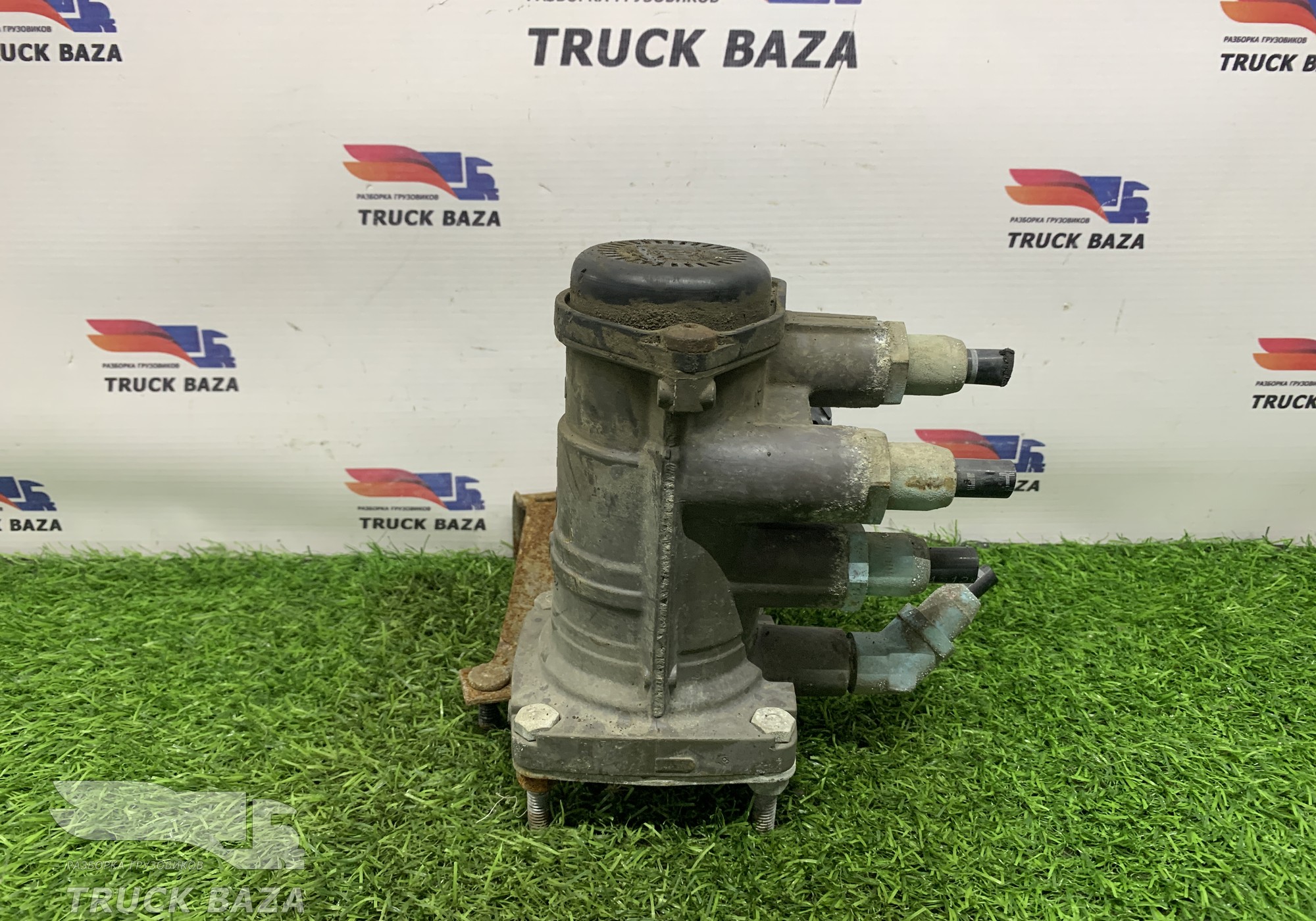 1879274 Кран управления тормозами прицепа