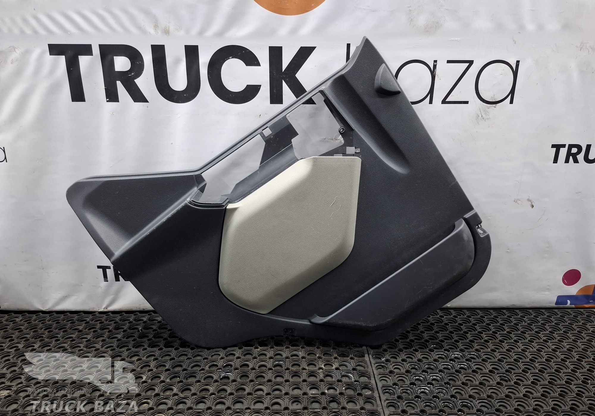 5010538849 Обшивка двери правой для Renault Premium