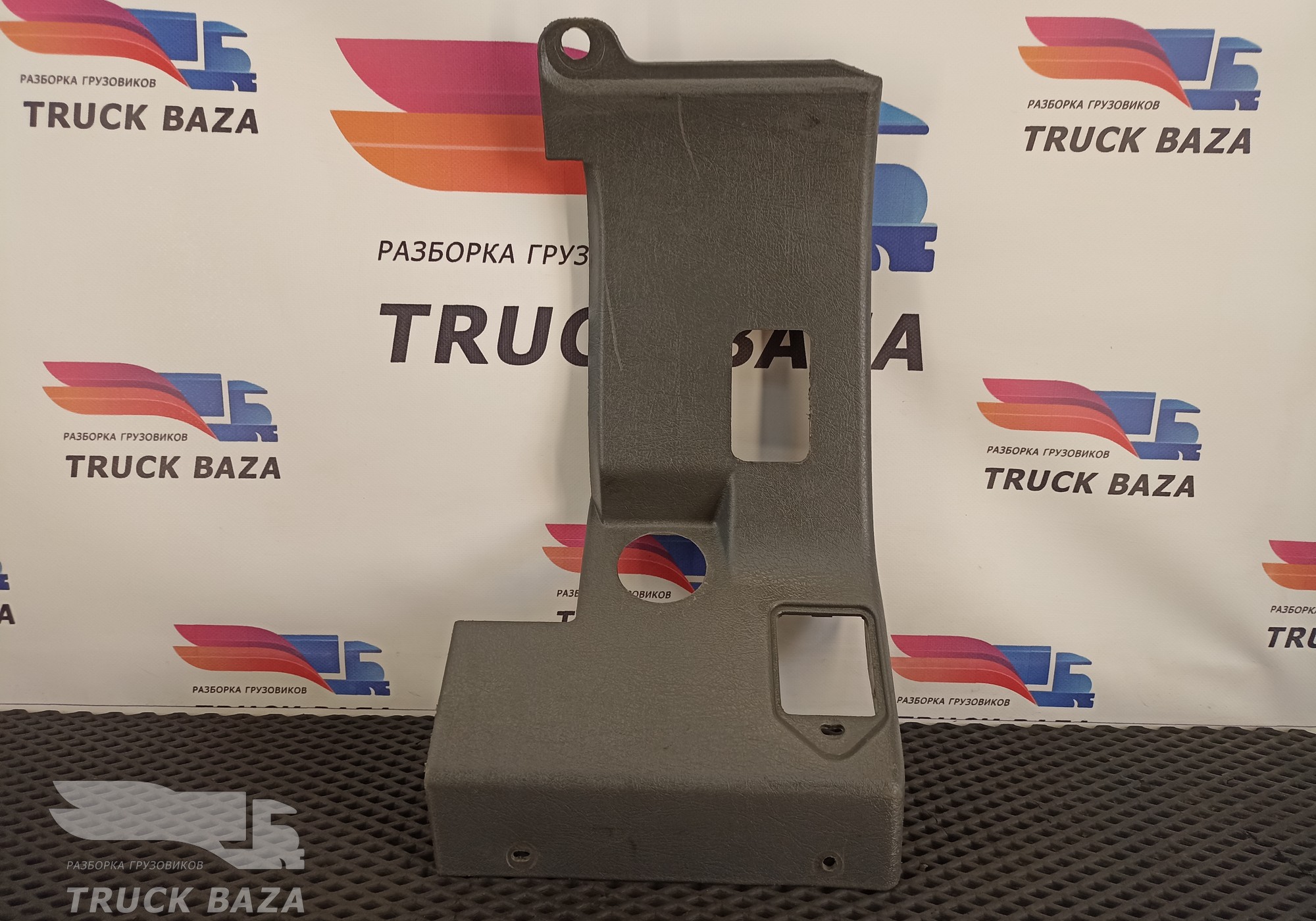 3980027 Накладка торпедо для Volvo FH 3 (с 2008 по 2012)