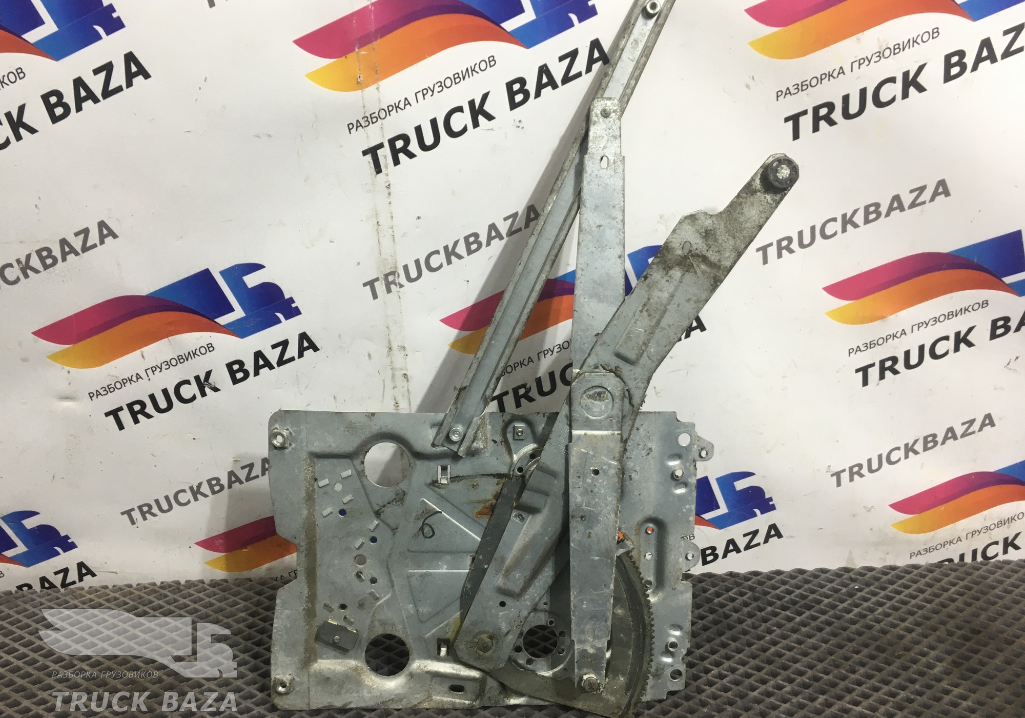 3176542 Стеклоподъемник электрический правый для Volvo