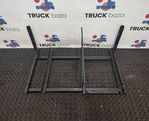 1683977 Кронштейн холодильника для Daf XF105 (с 2005)