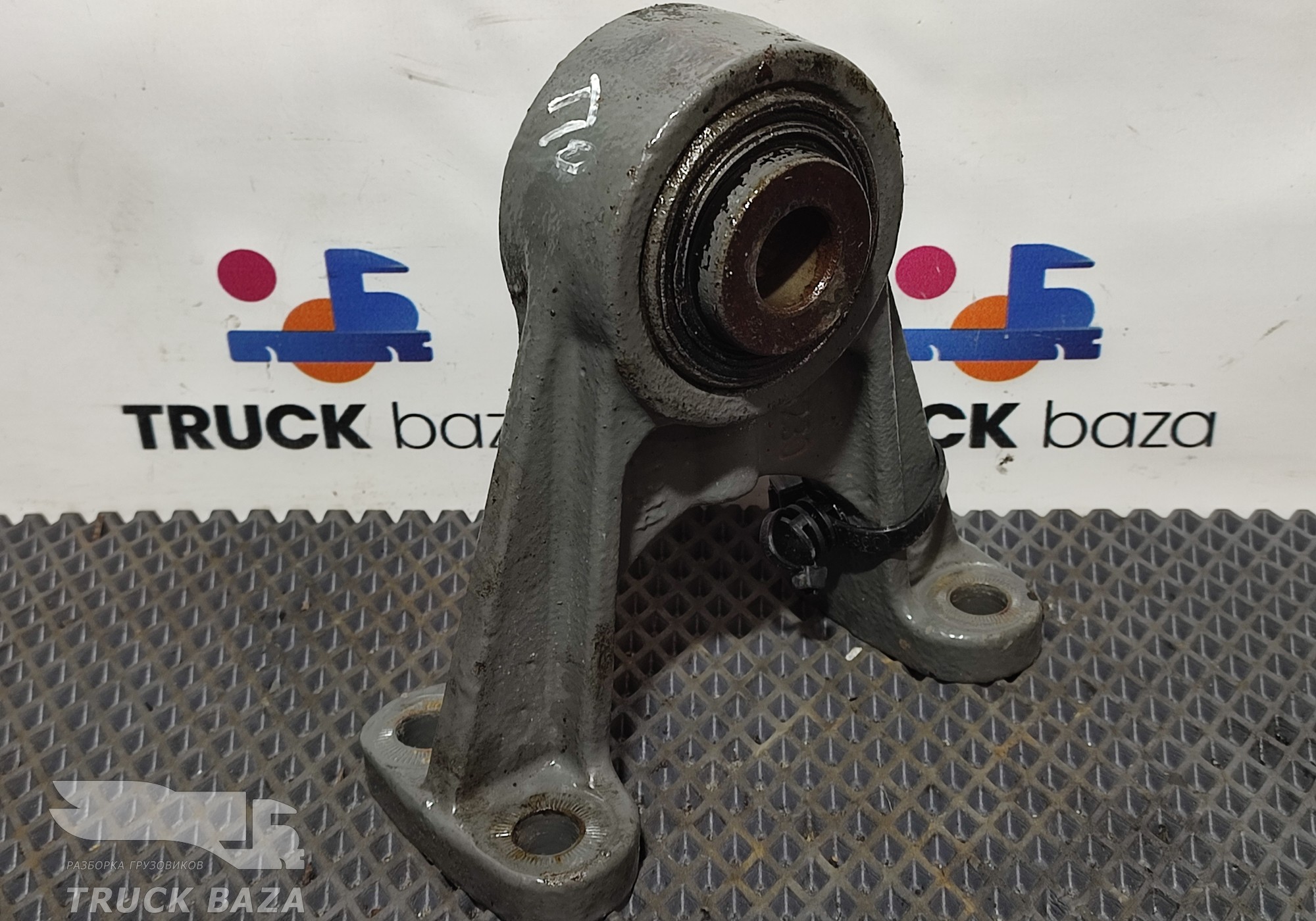 WG9925688230 Кронштейн стабилизатора заднего для Sinotruk Sitrak C7H