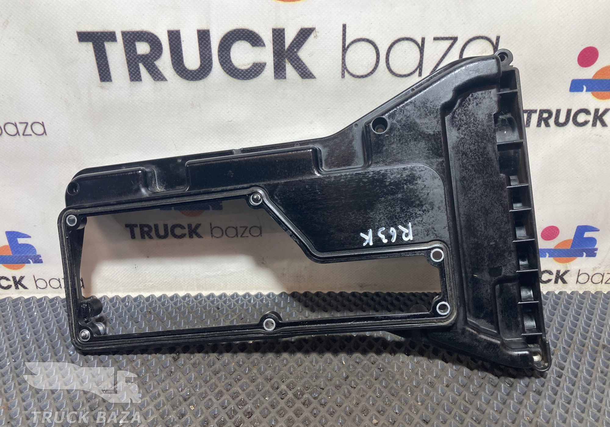 82238818 Kорпус отдeления жгутoв для Renault T (с 2013)