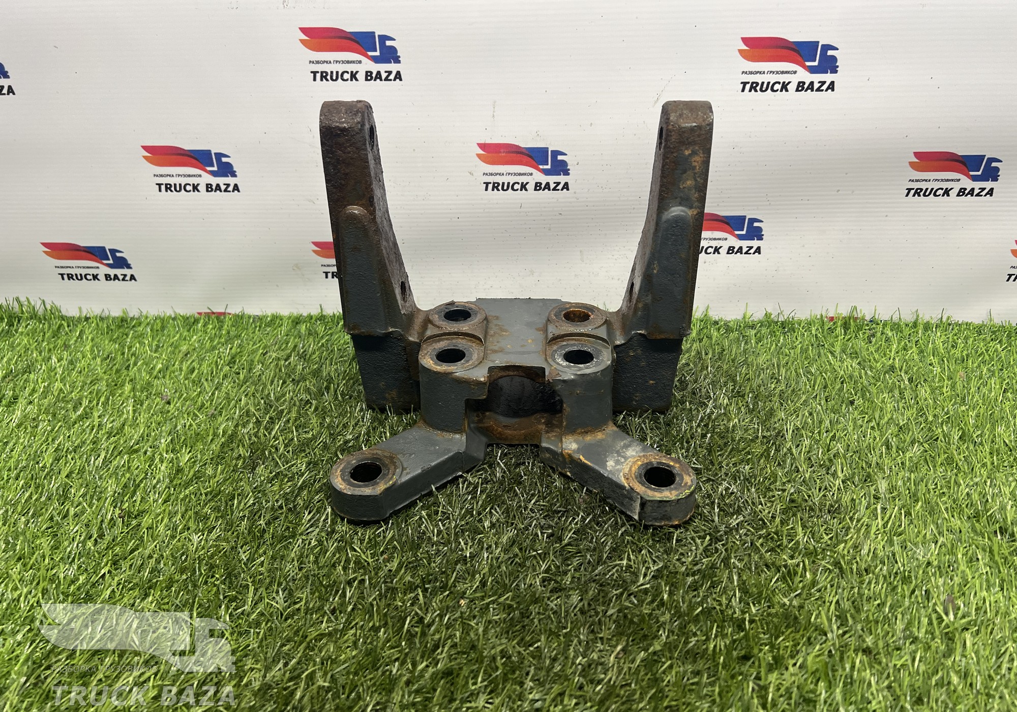 1309419 Кронштейн буксировочный для Daf XF105 (с 2005)