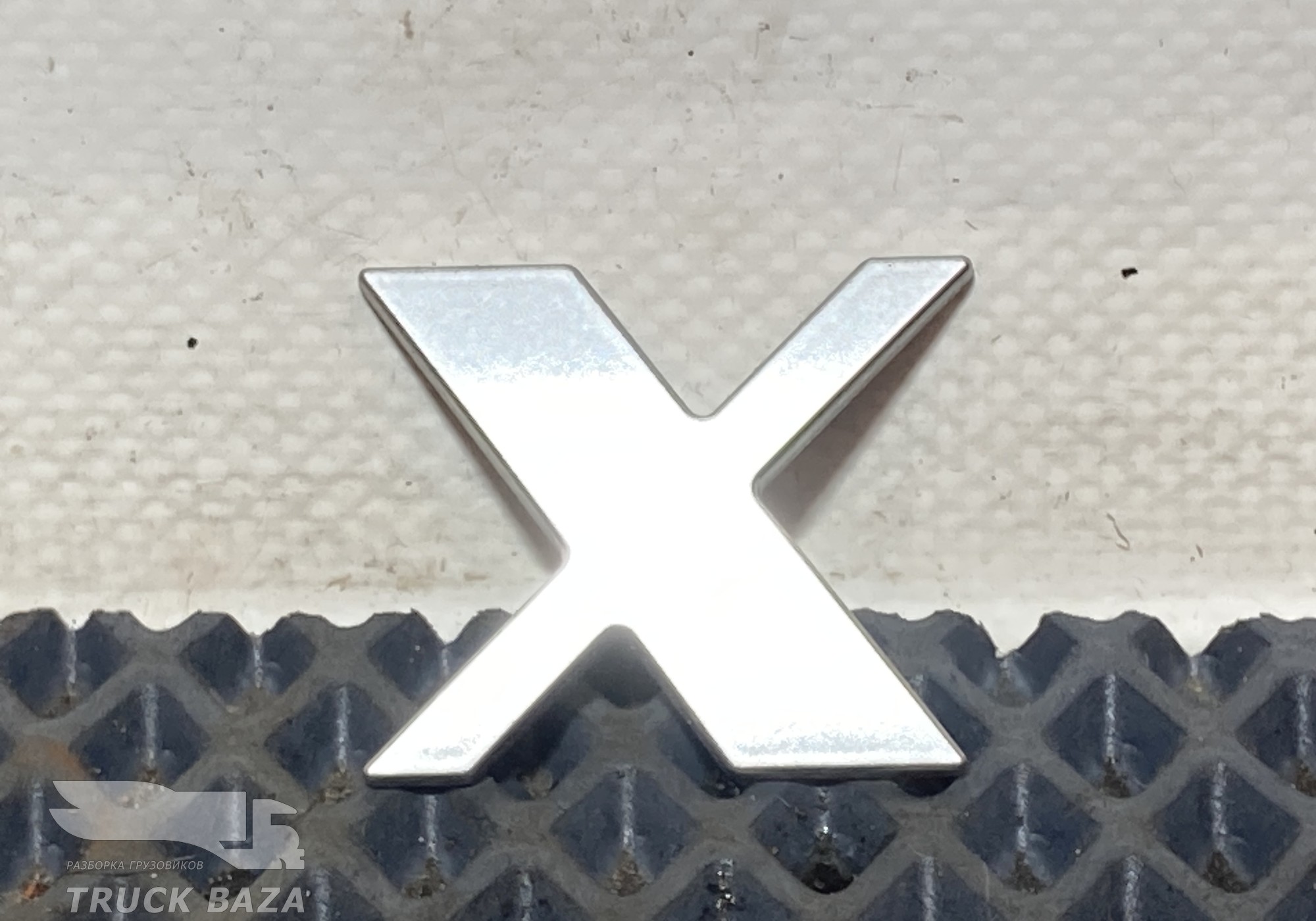 Эмблема буквы X для Man TGX II (с 2012)