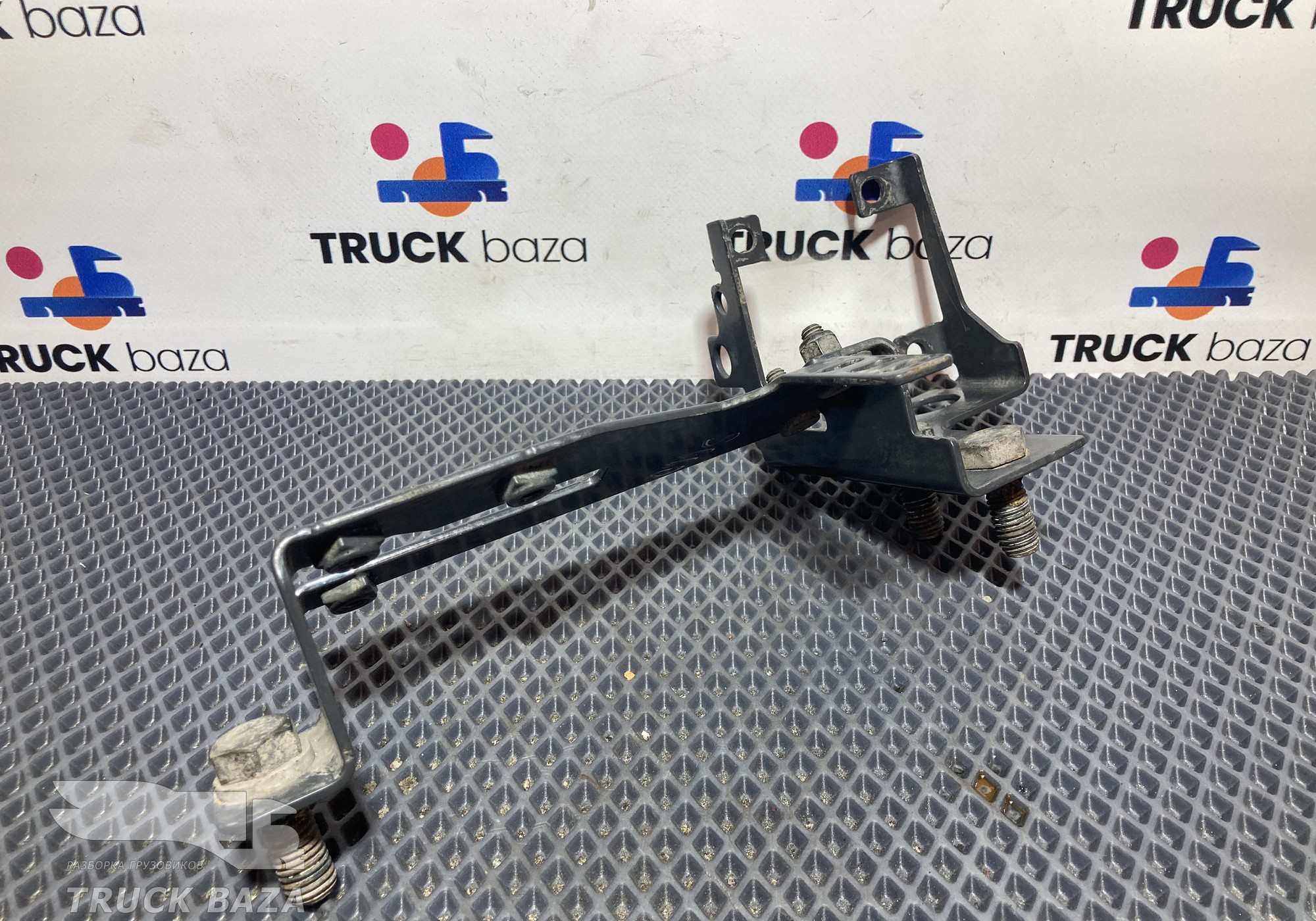 2356397 Кронштейн ускорительного клапана для Scania 6-series R (с 2016)