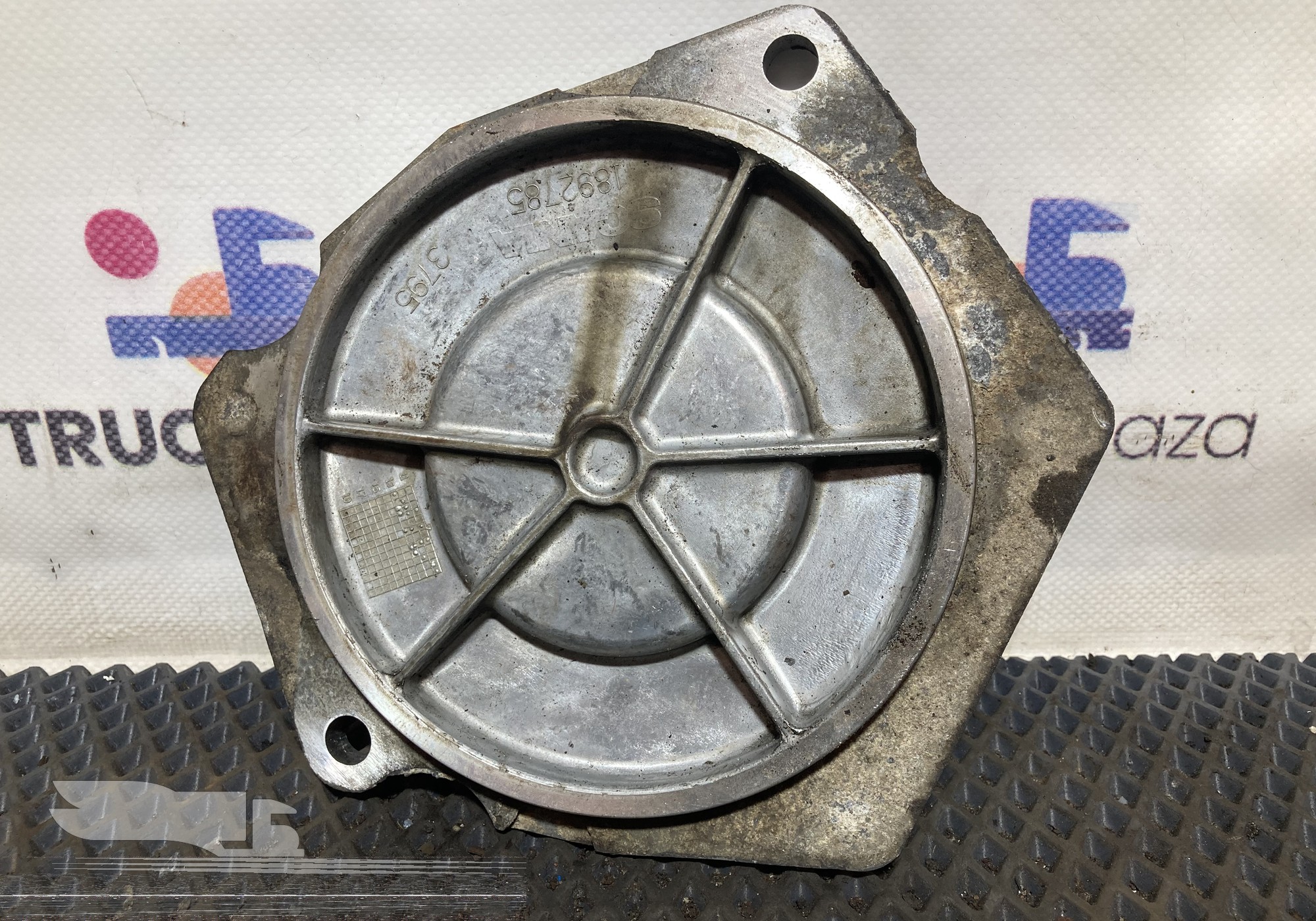 1892785 Крышка распредвала