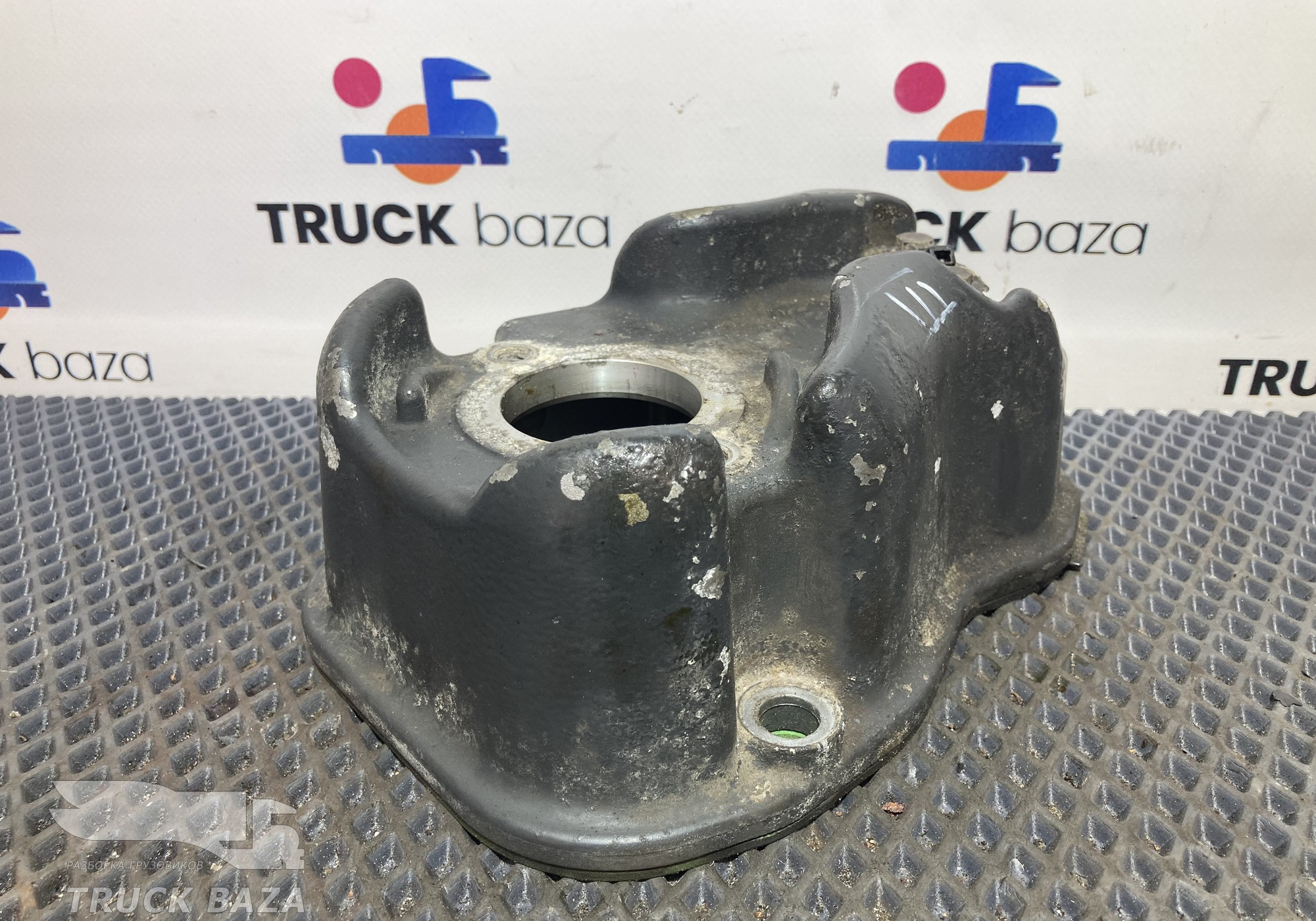 2108168 Крышка ГБЦ клапанная