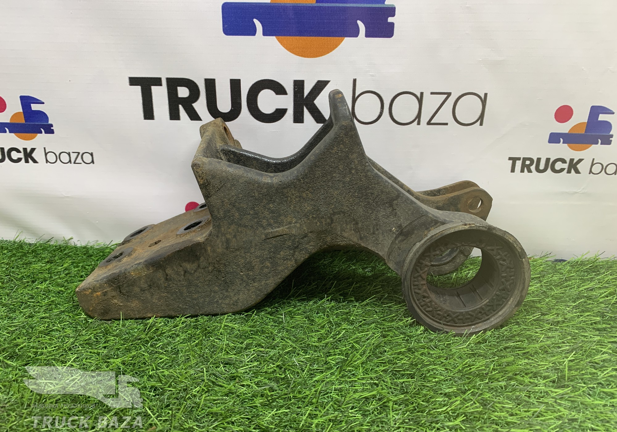 A9408914820 Кронштейн торсиона кабины левый для Mercedes-Benz