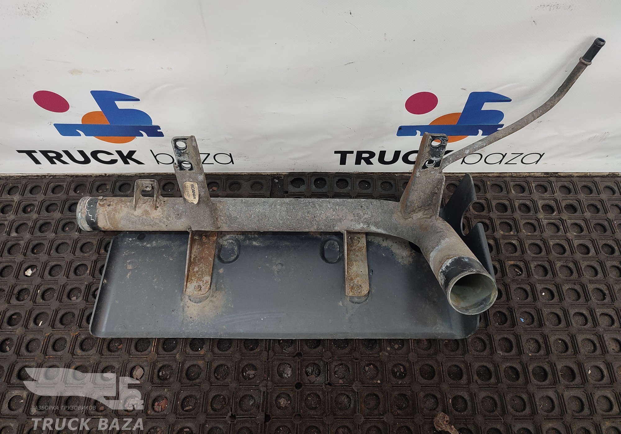 2010949 Патрубок системы охлаждения