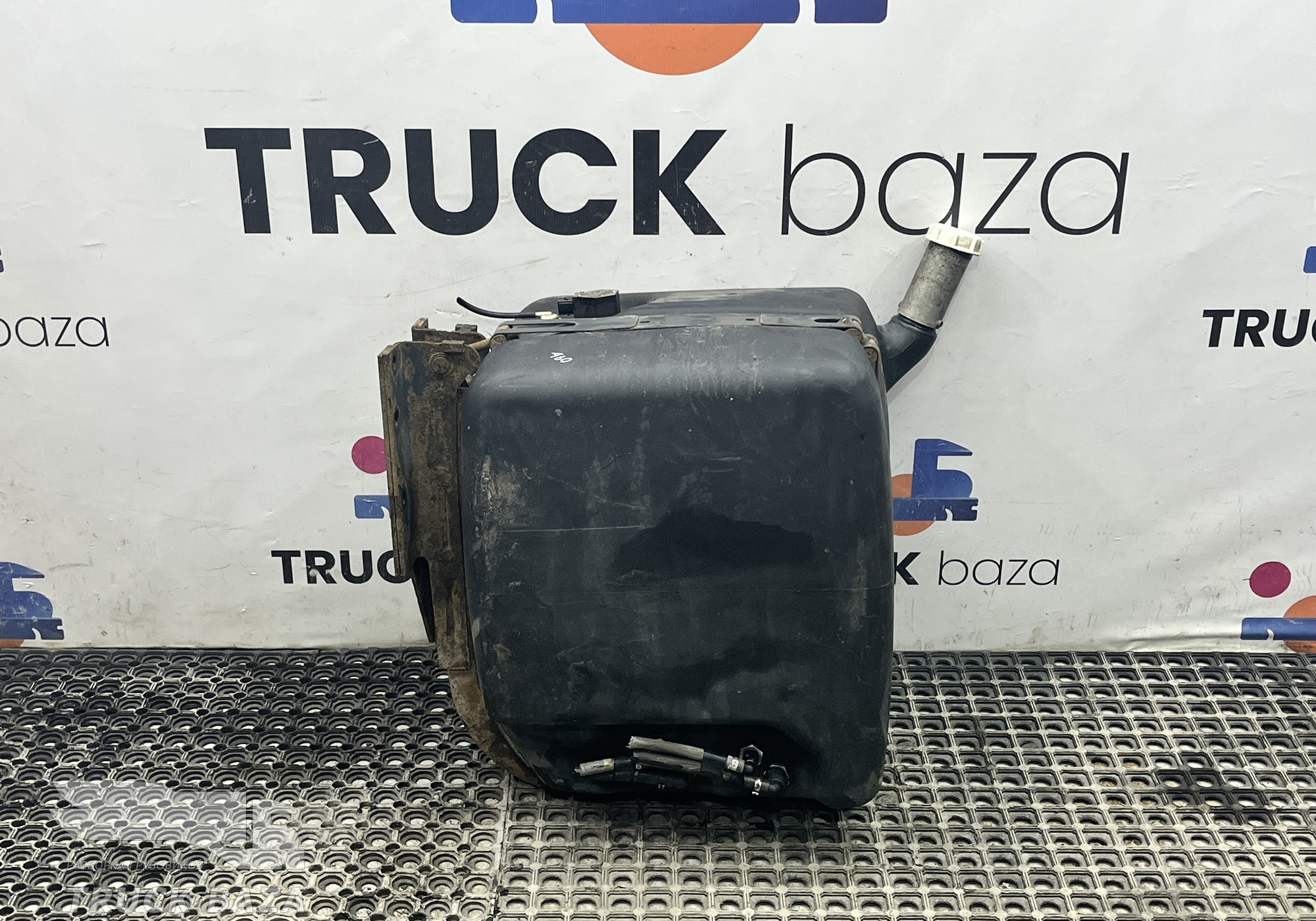 A9304700415 Бак AdBlue 85L